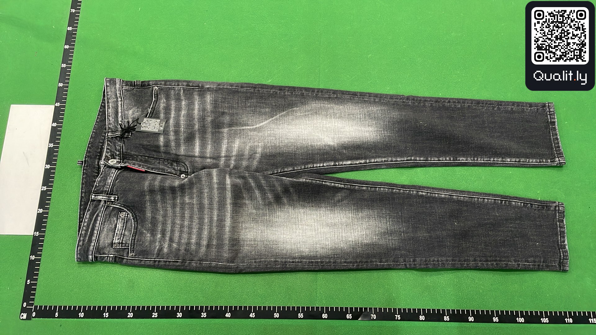 Jeans — QC-foto 2 av 12