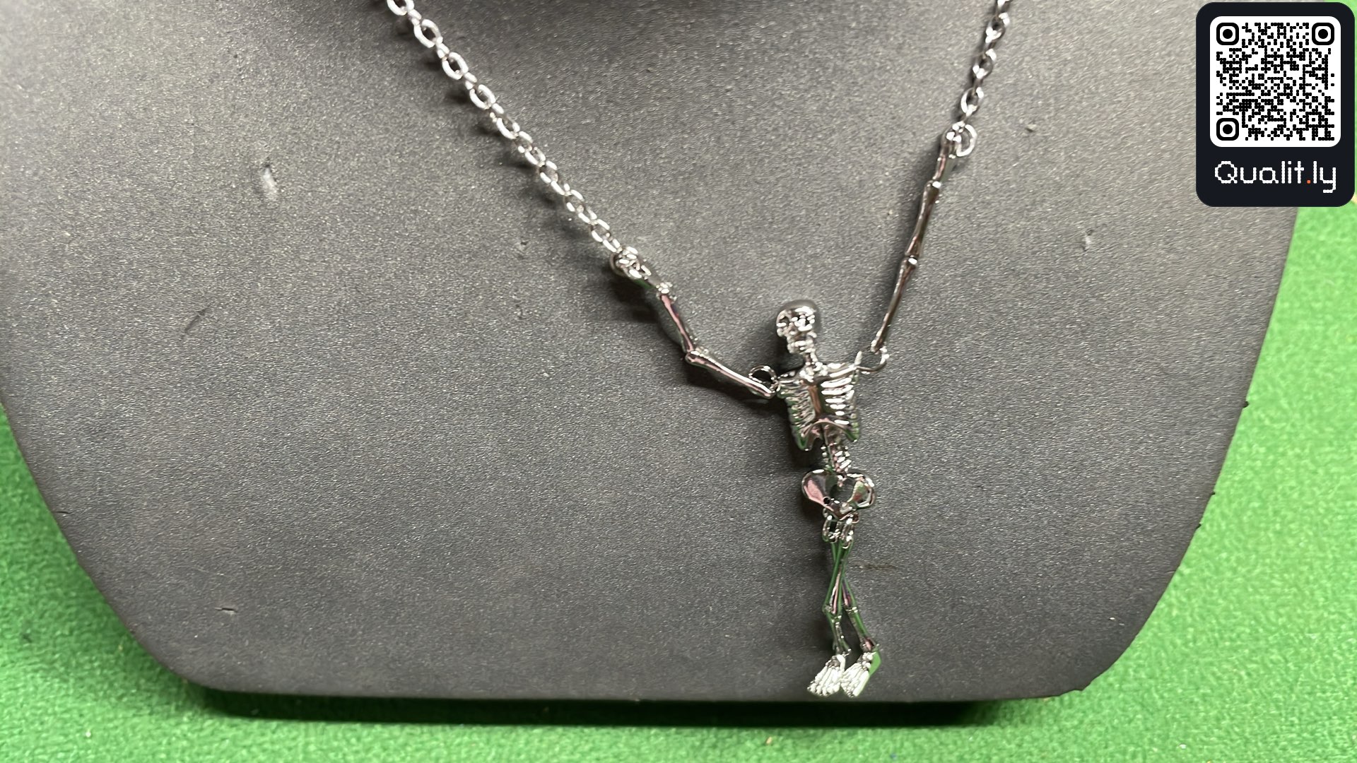 Jewelry QC photo 2 of 13
