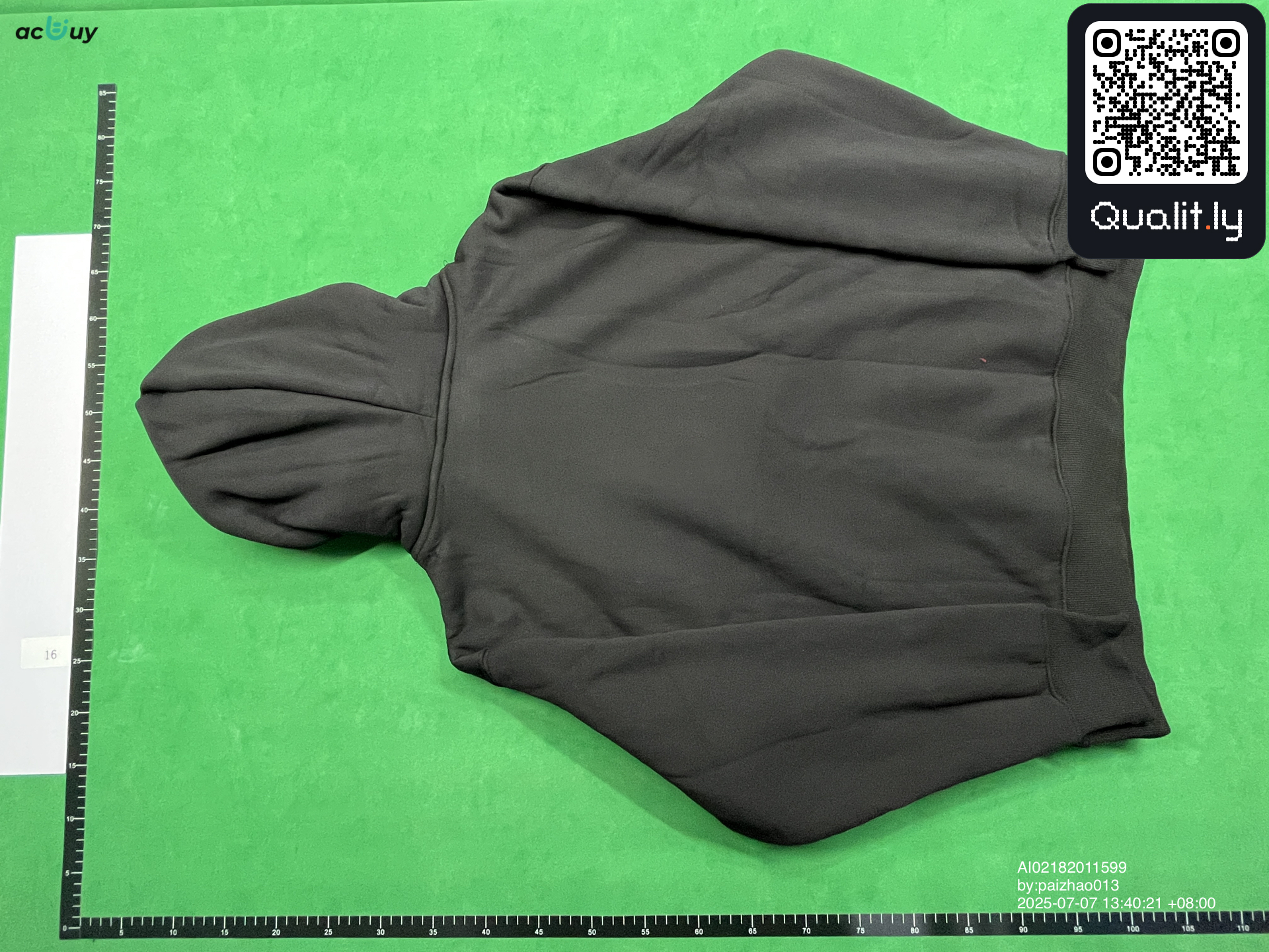 Sudadera — foto QC 2 de 3