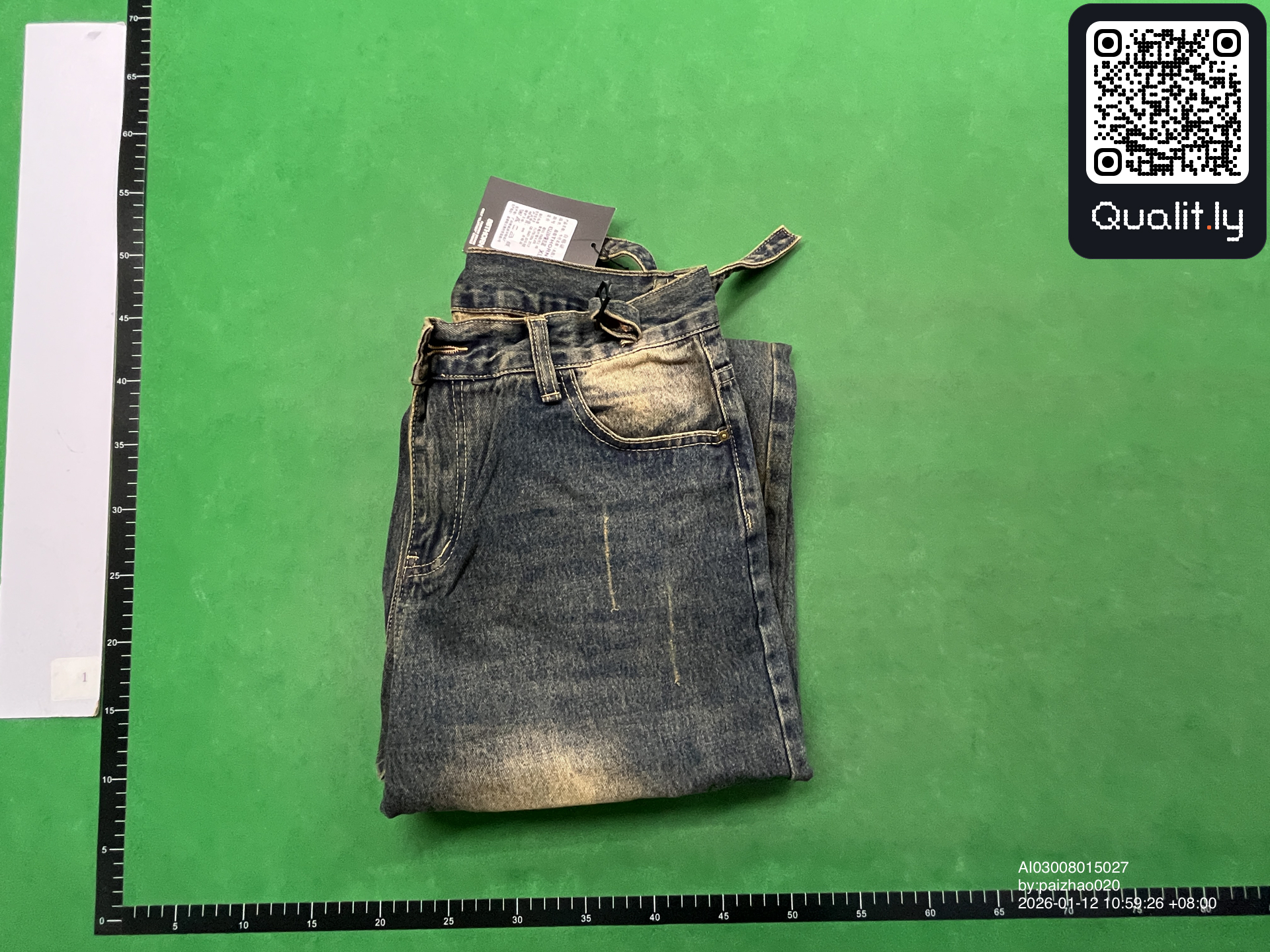 Jeans QC photo 2 of 26