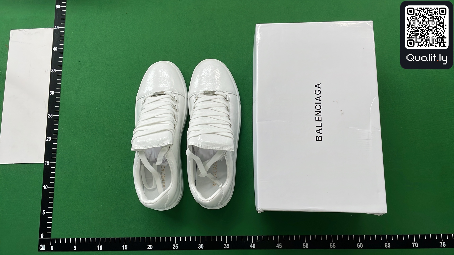 Sneaker — QC-Foto 1 von 6