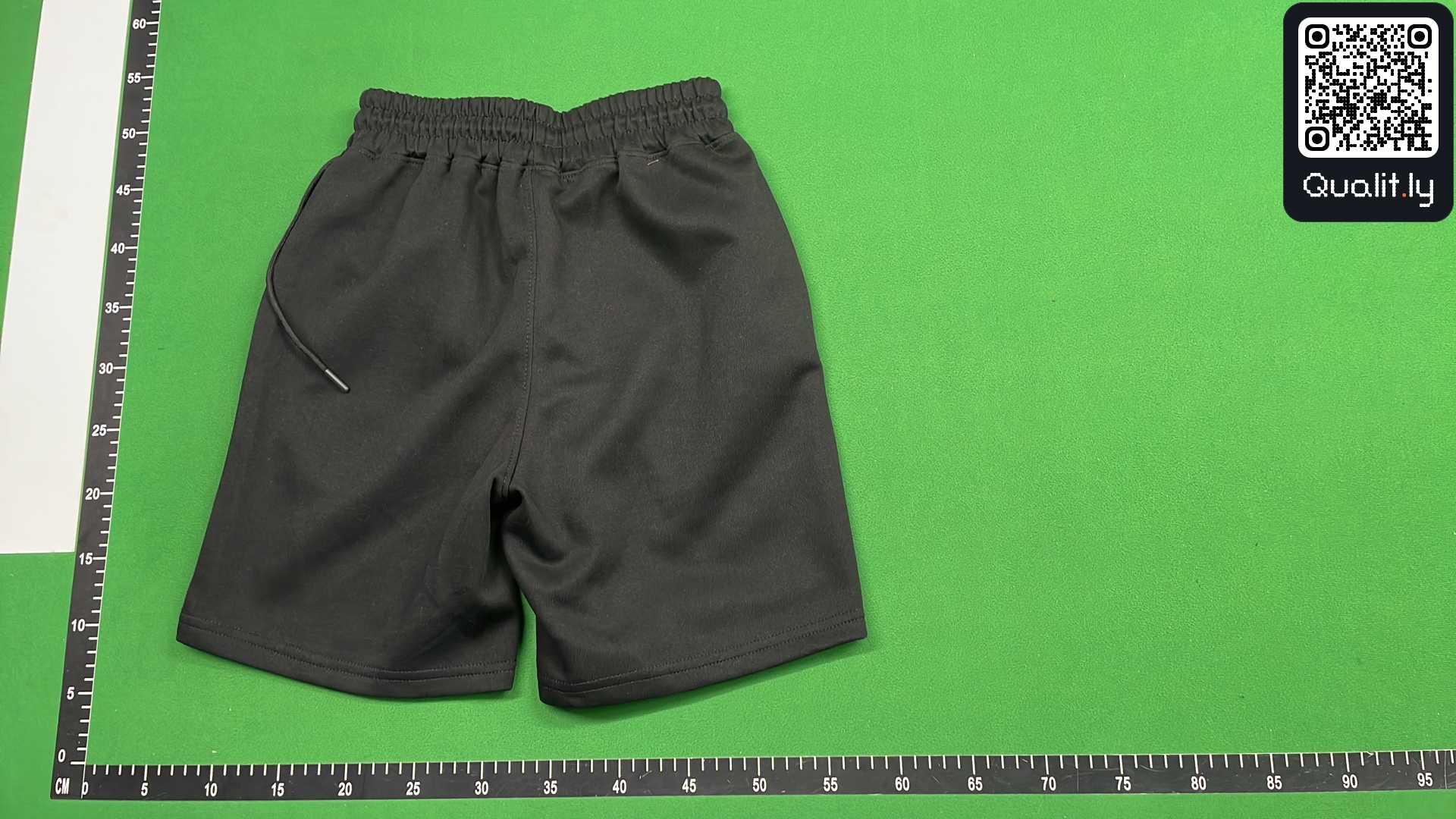 Shorts QC photo 3 of 12