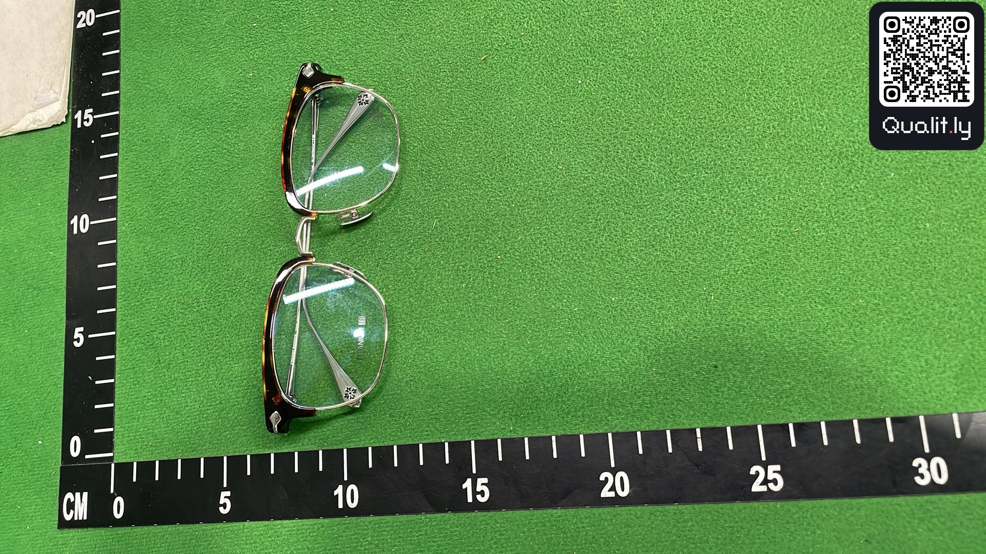 Sonnenbrille — QC-Foto 3 von 3