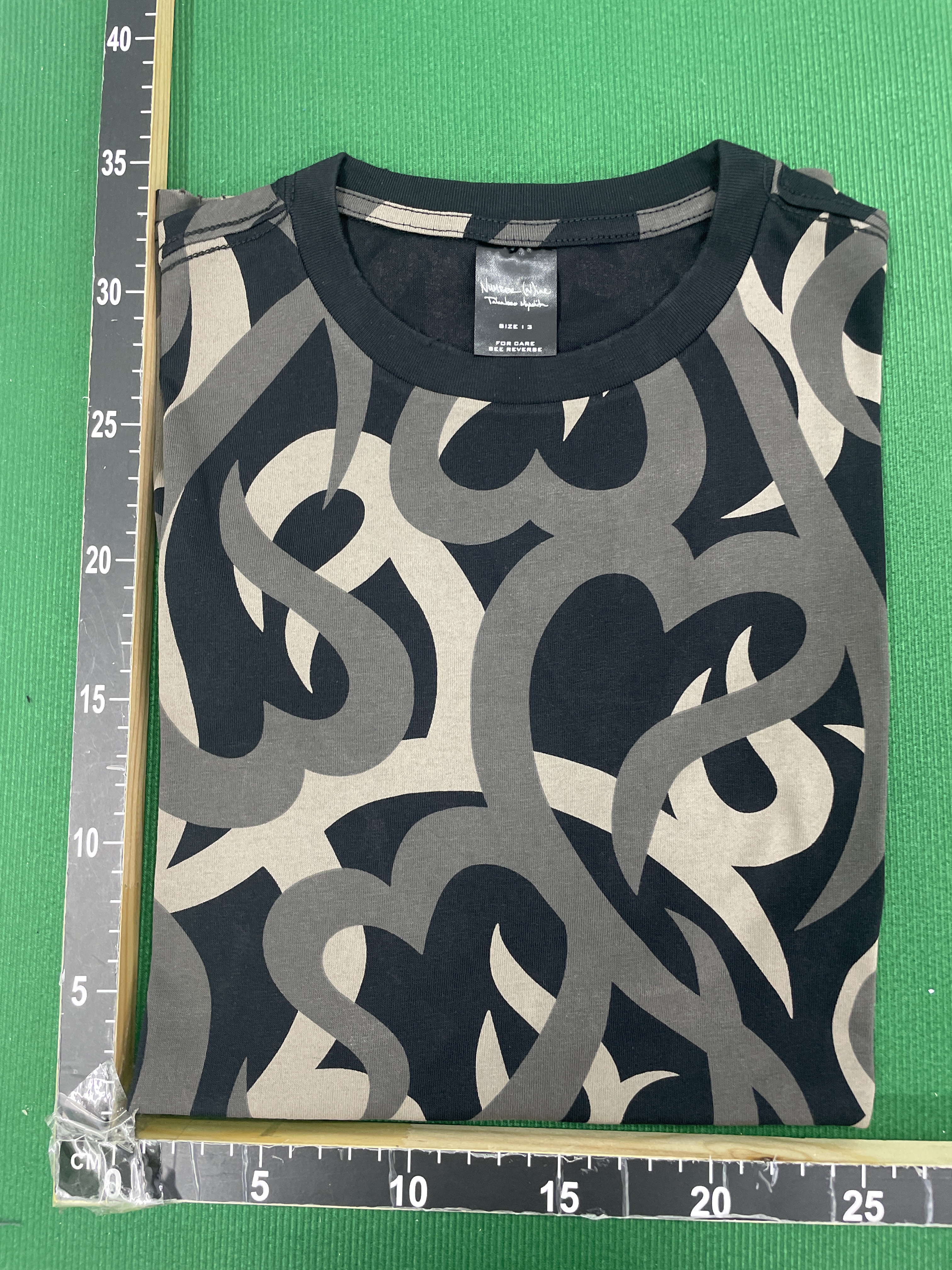T-shirt — photo QC 1 sur 5