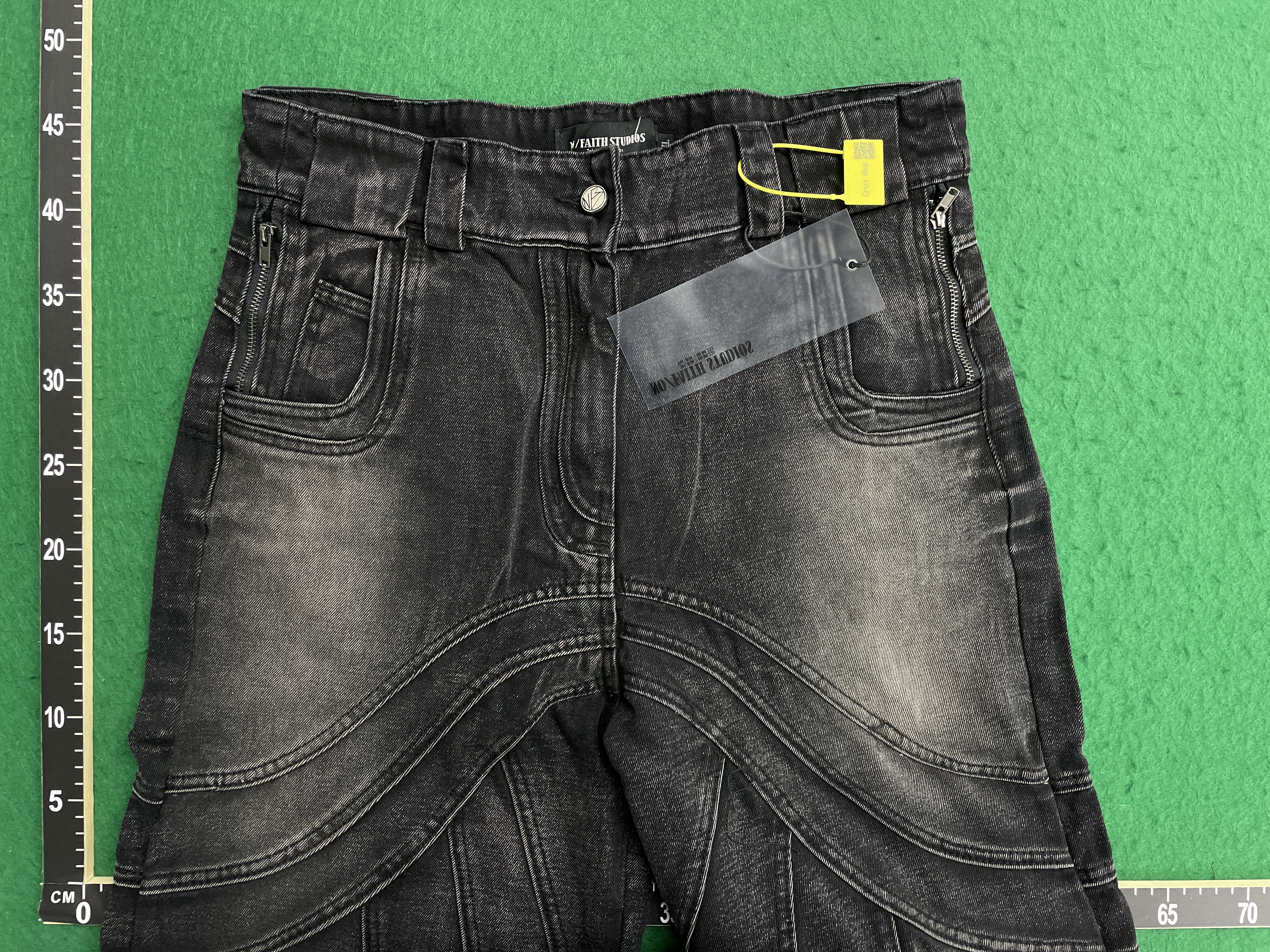 Jeans — QC-foto 3 av 48