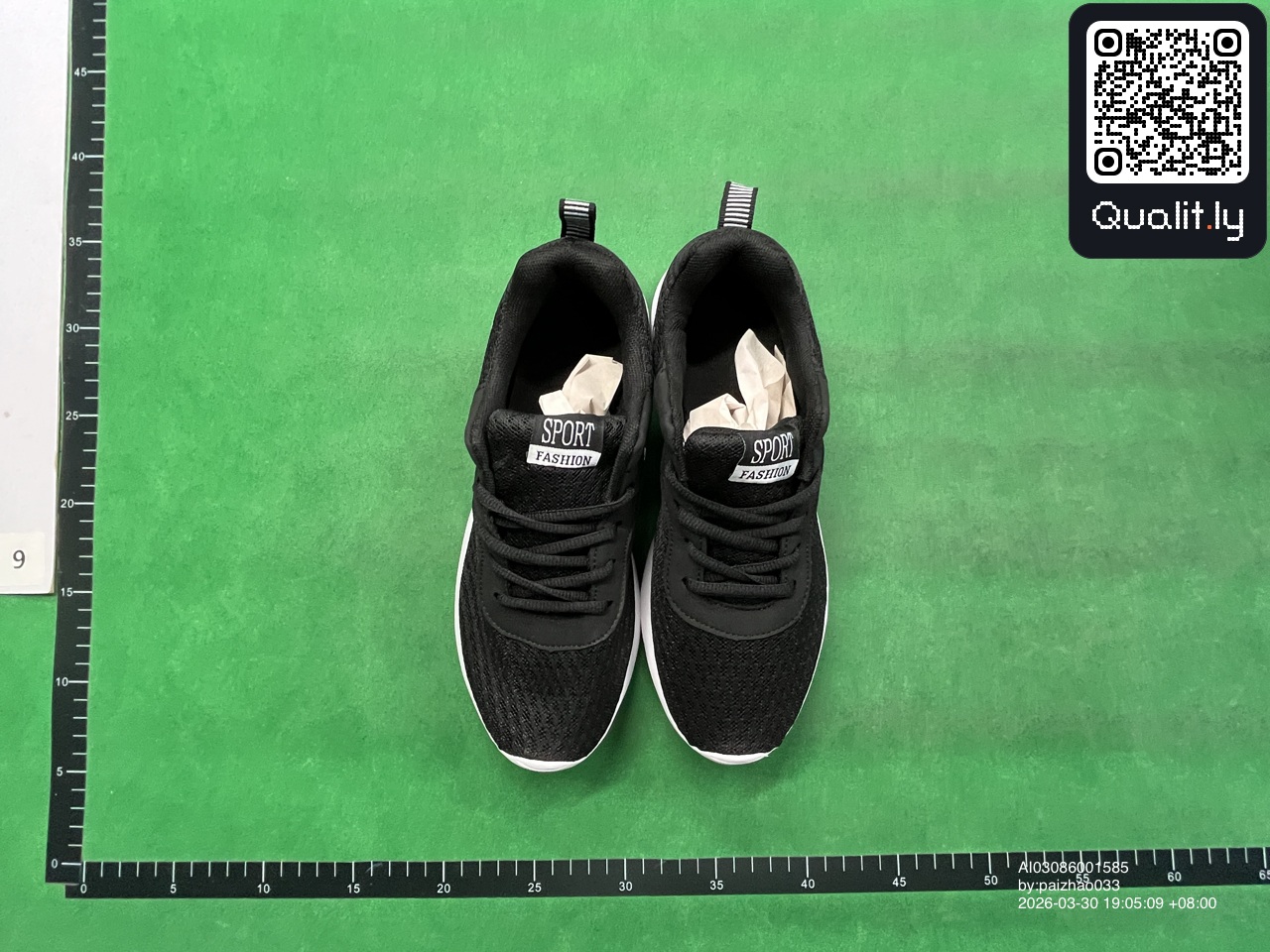 Sneakers — foto QC 1 di 22
