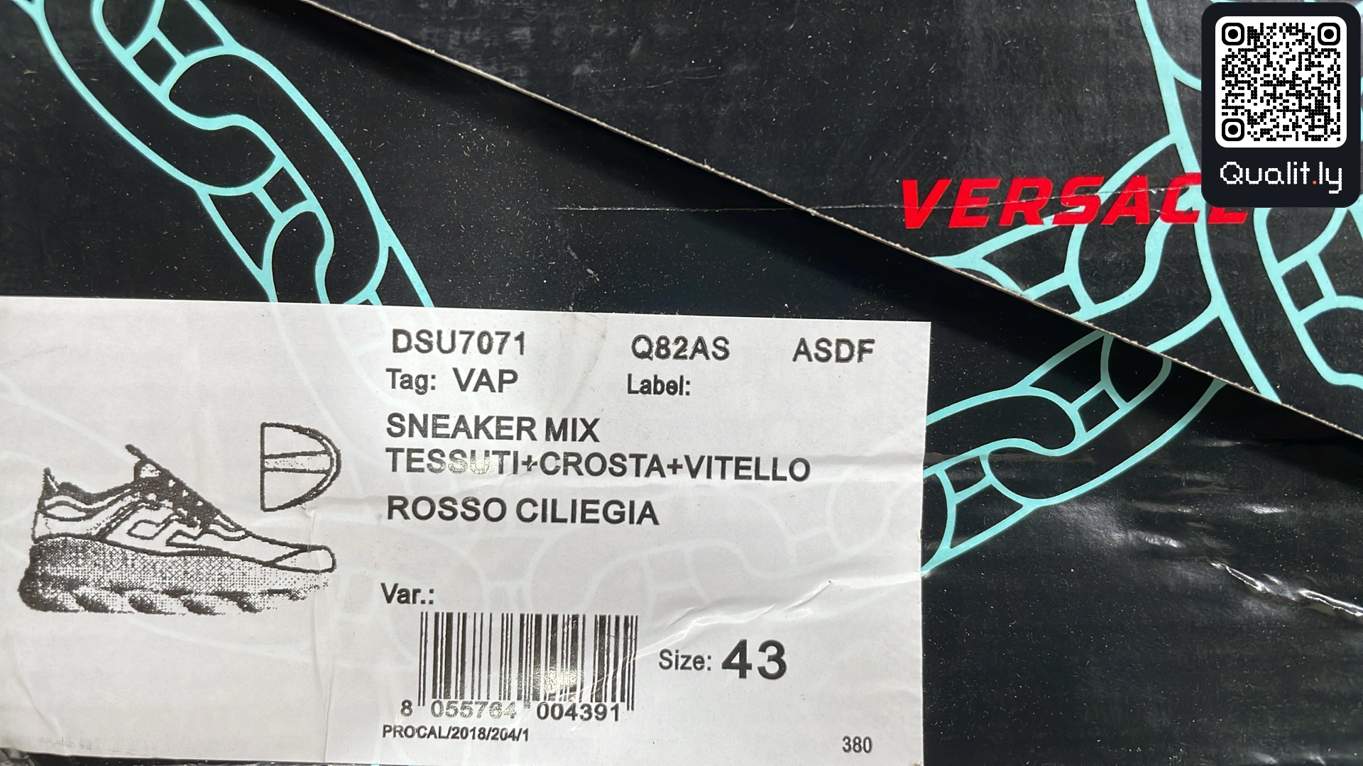 Sneakers QC photo 2 of 12