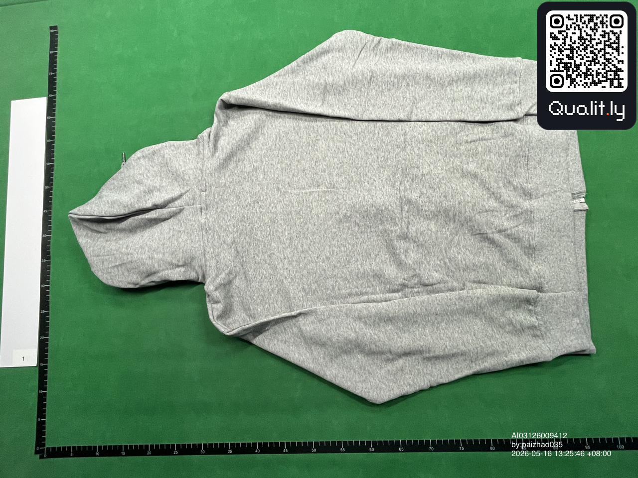 Sweat — photo QC 2 sur 14