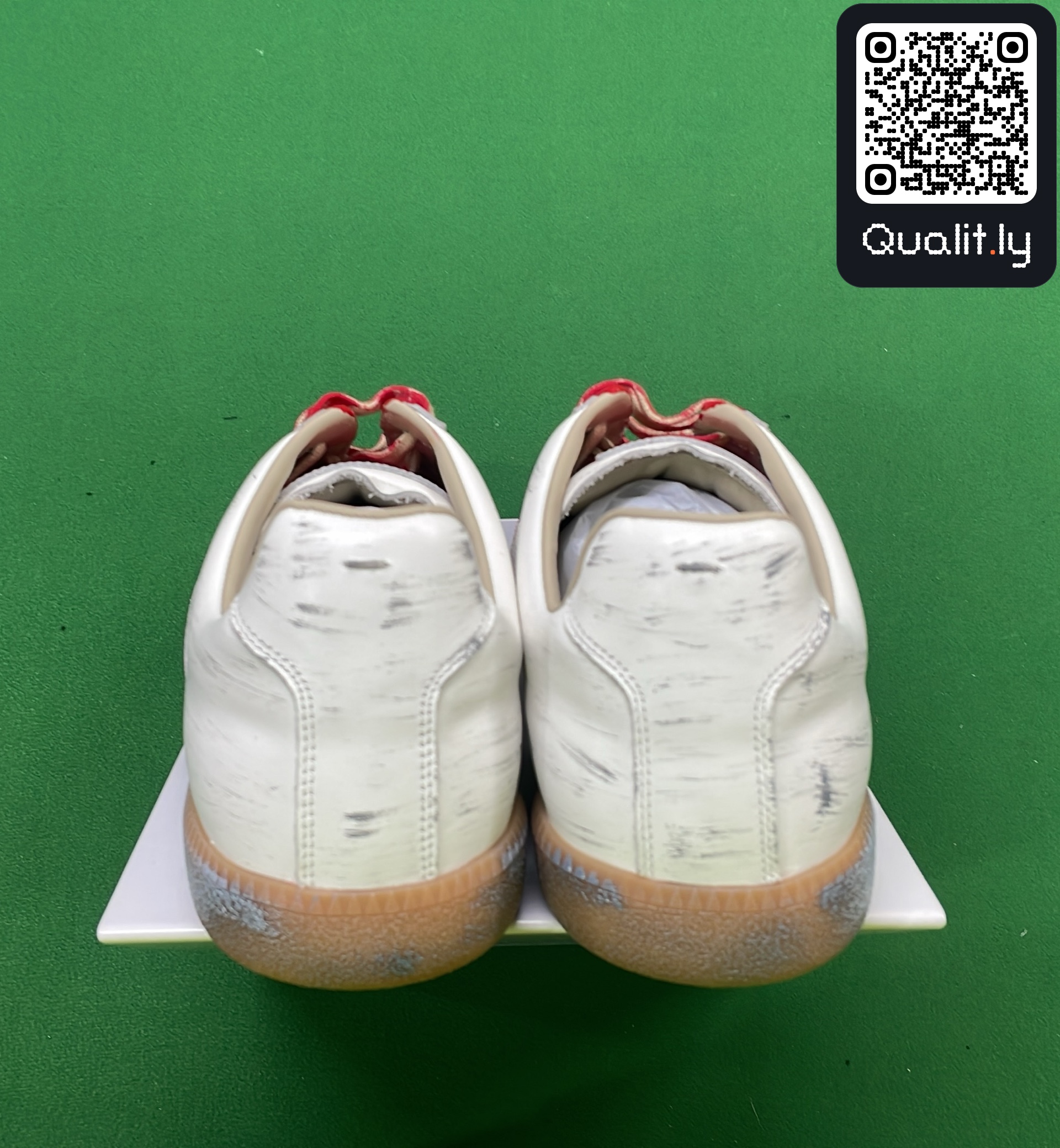 Sneakers QC photo 3 of 6