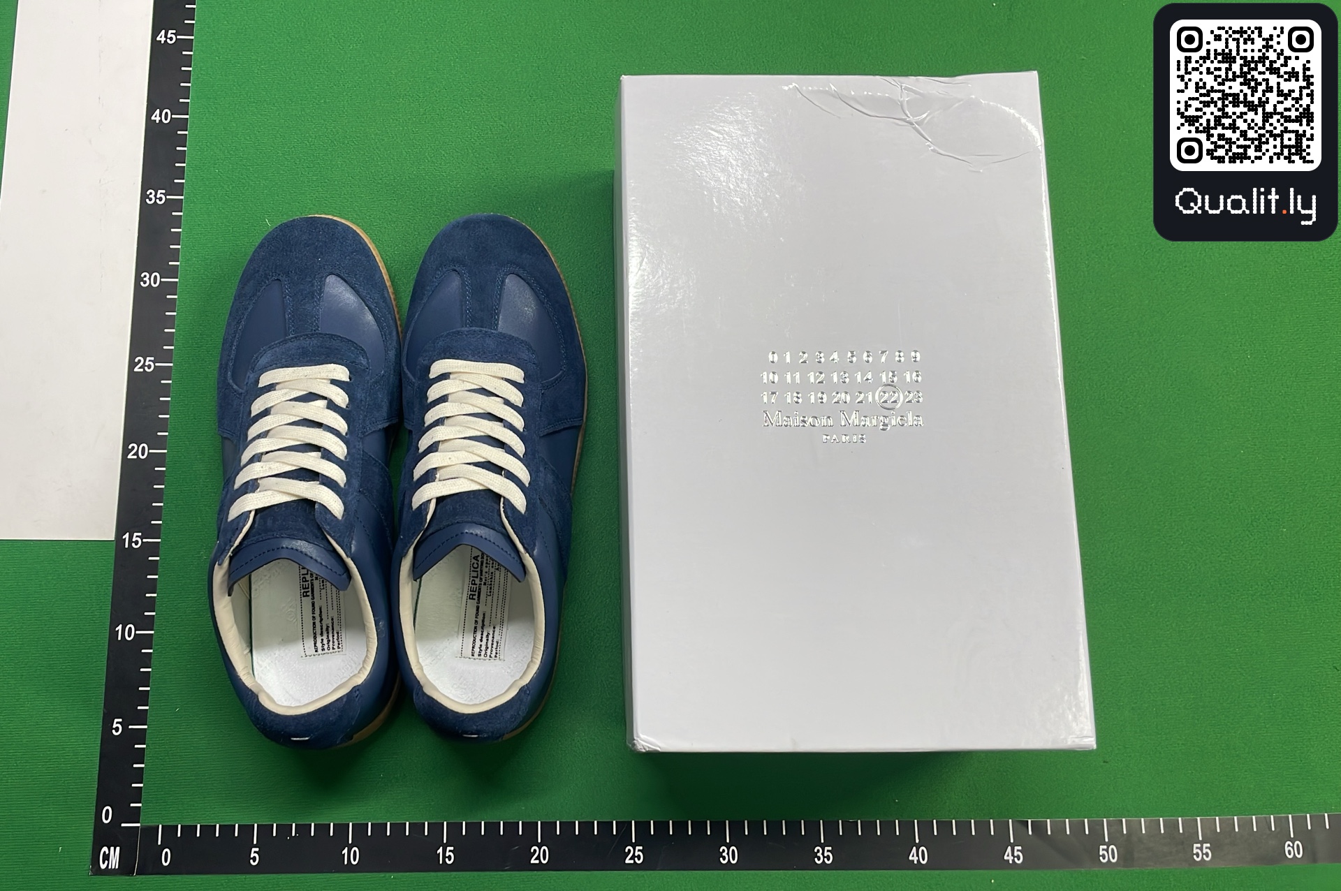 Sneakers QC photo 1 of 500