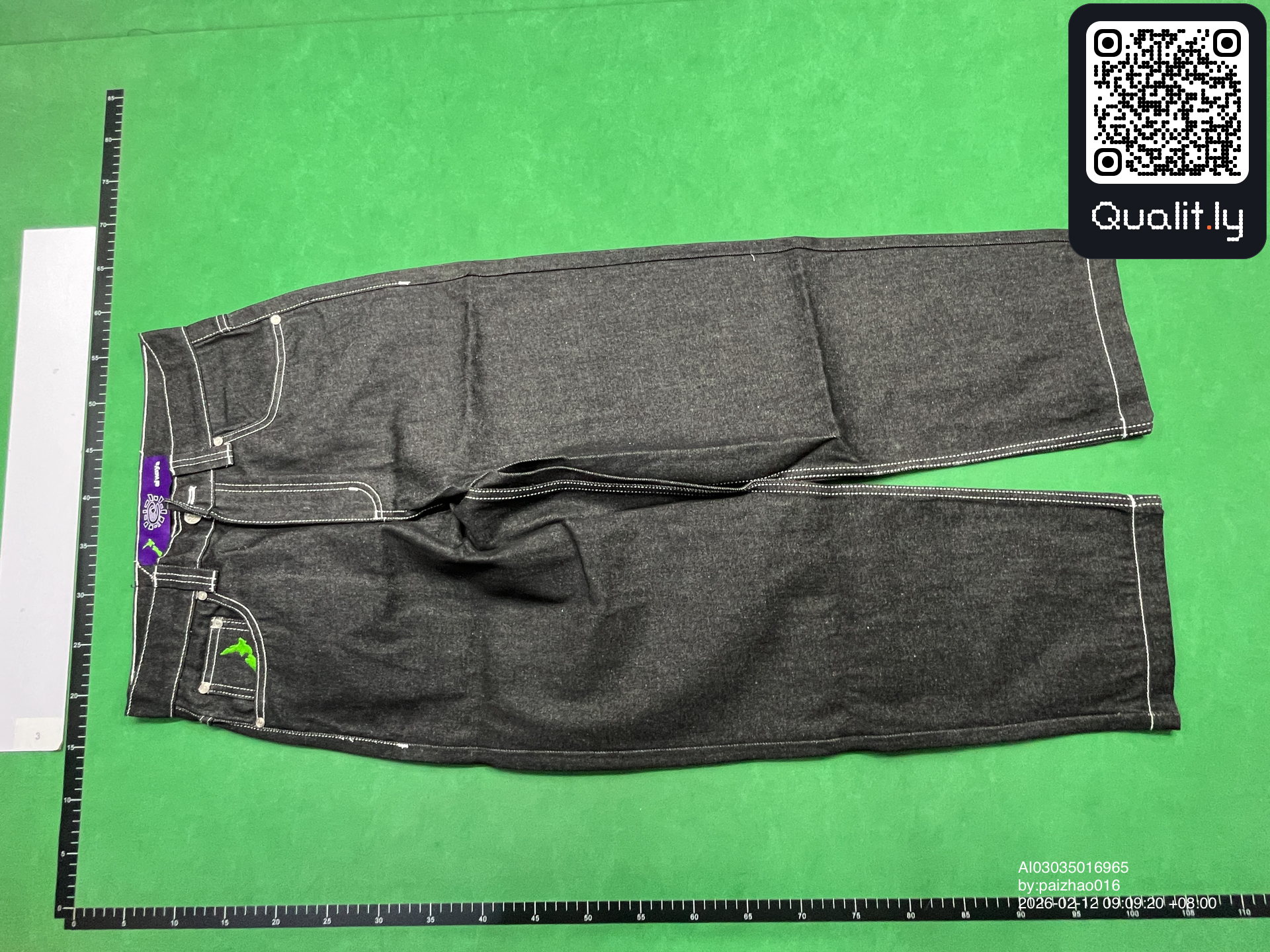 Jeans QC photo 1 of 30