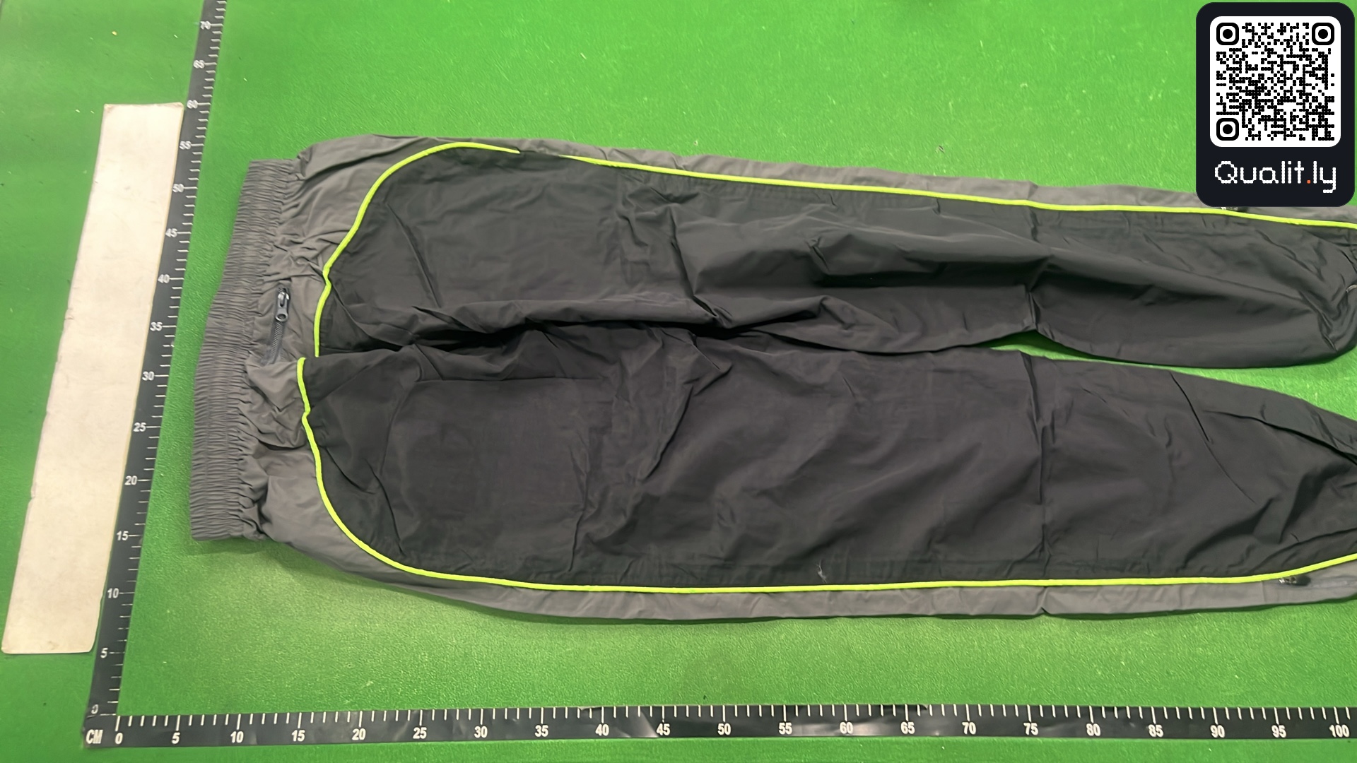 连帽卫衣 QC 照片 3 / 4