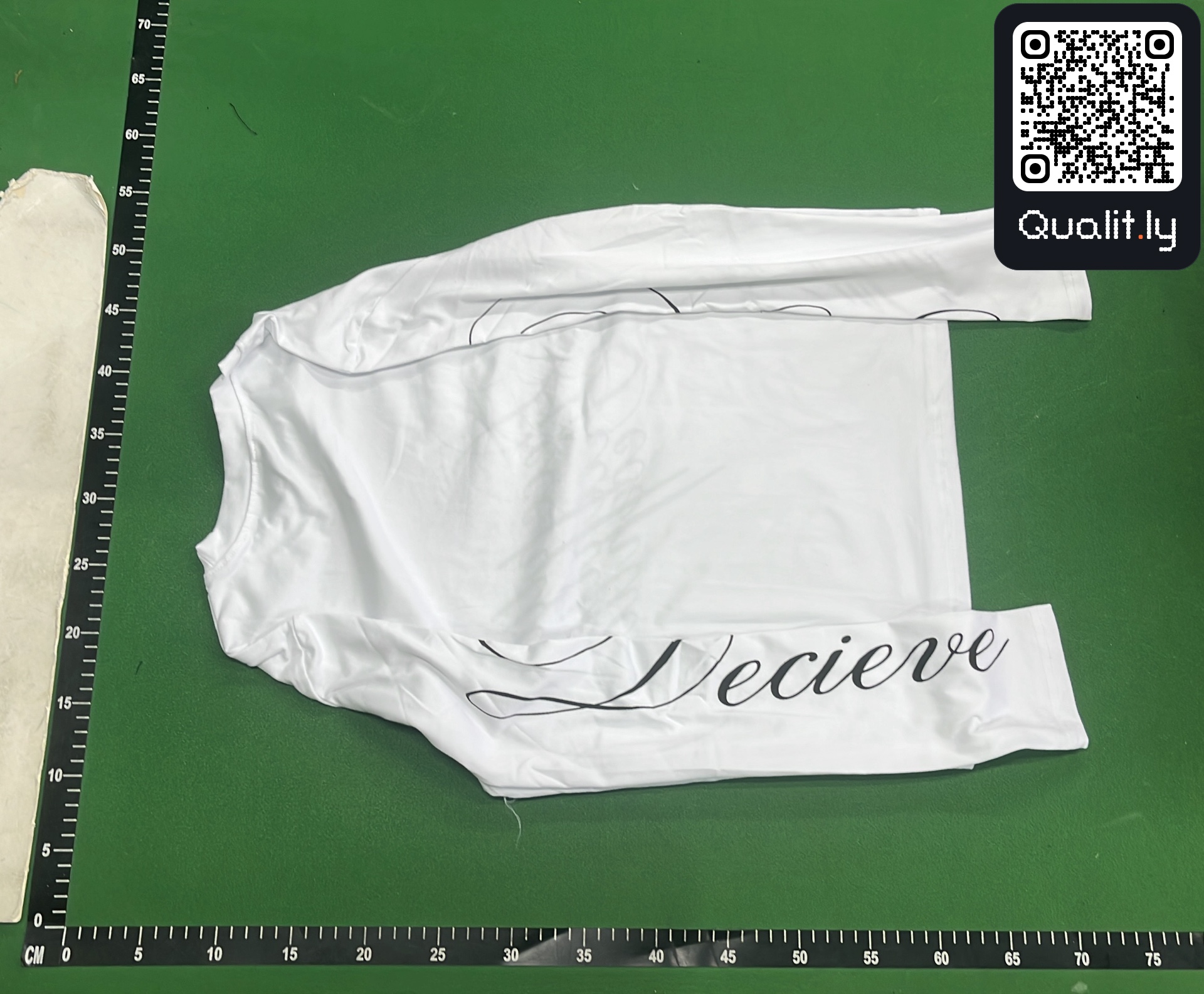 T-Shirt — QC-Foto 3 von 8