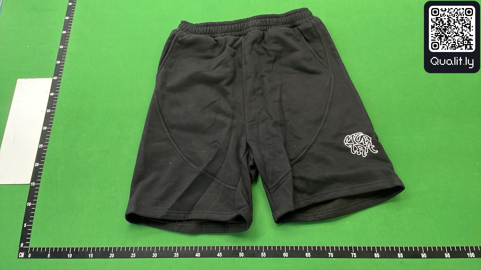 Pantaloncini — foto QC 2 di 28