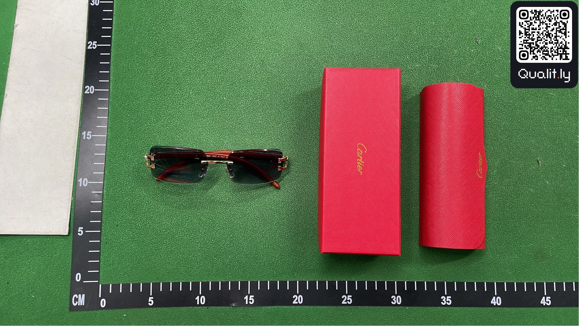 Sunglasses QC photo 3 of 9