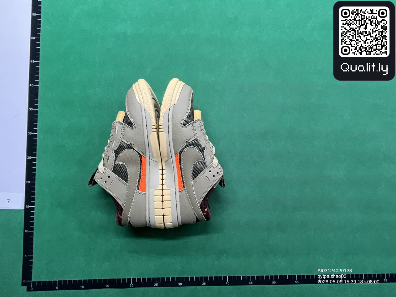 Sneakers QC photo 3 of 22