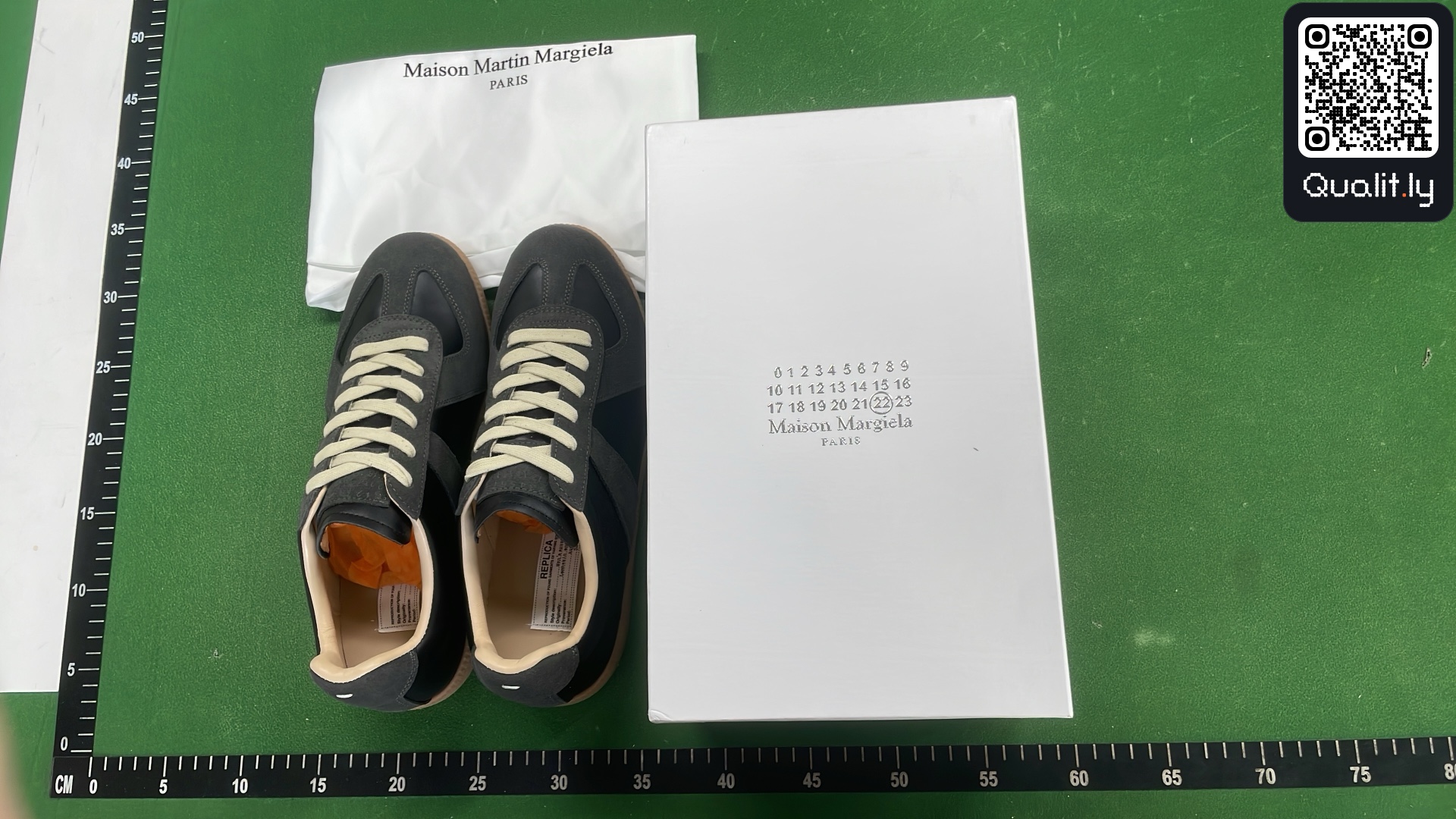 Sneakers — QC-foto 1 av 12