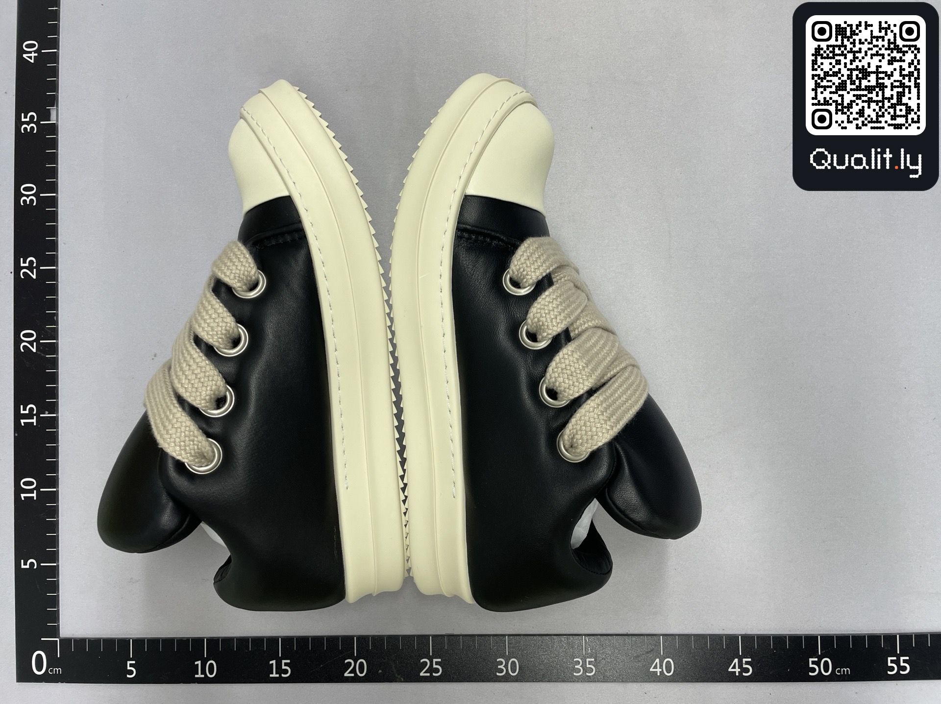 Sneakers — QC-foto 3 van 83