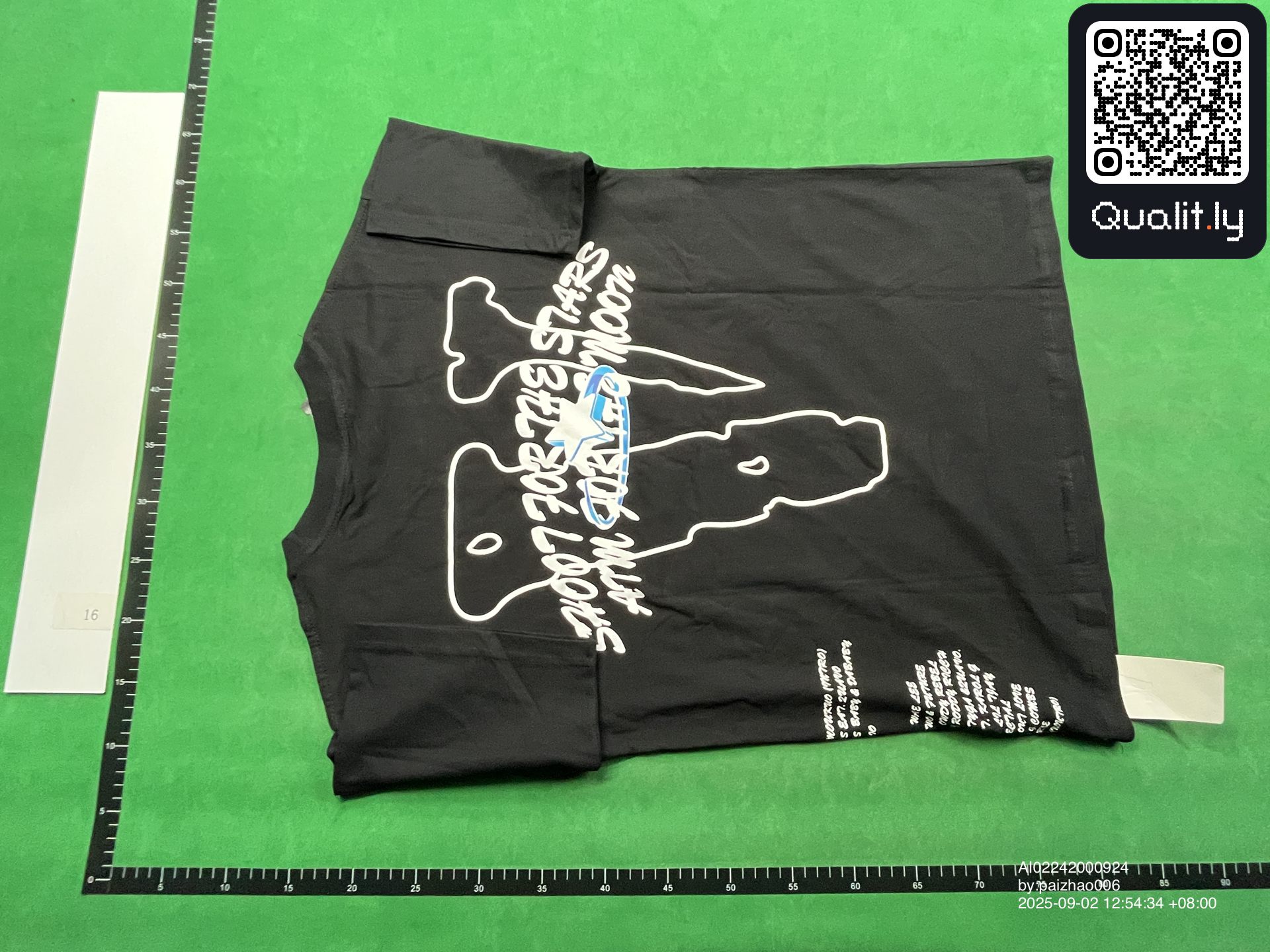 T-shirt — foto QC 2 di 16