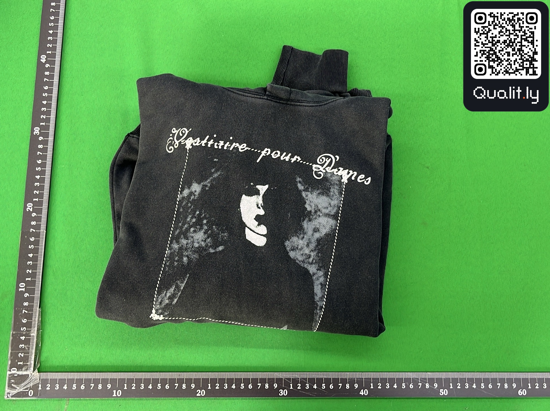Hoodie QC photo 2 of 95