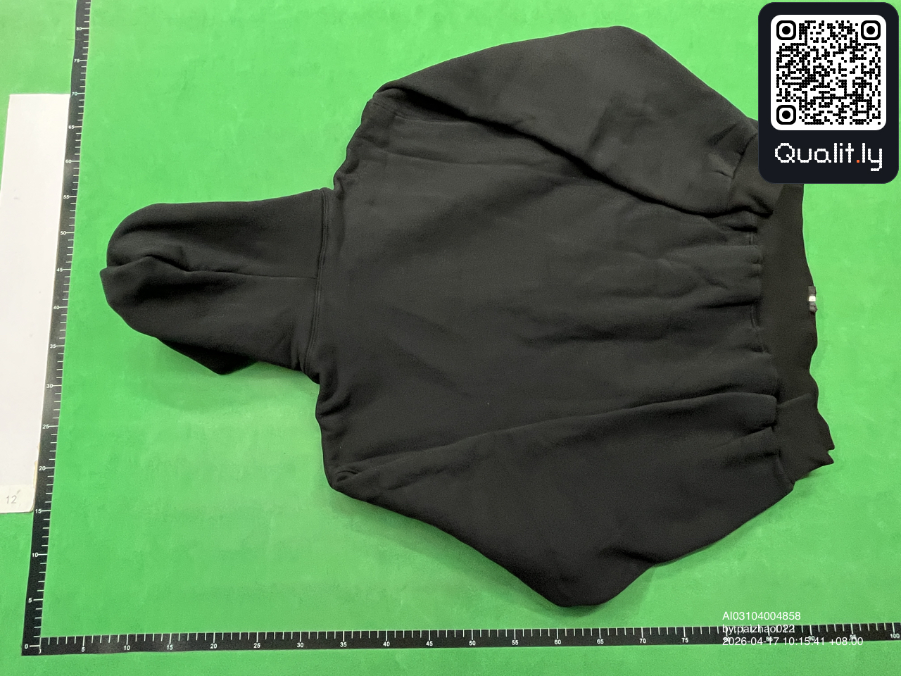 Hoodie — QC-foto 2 av 4