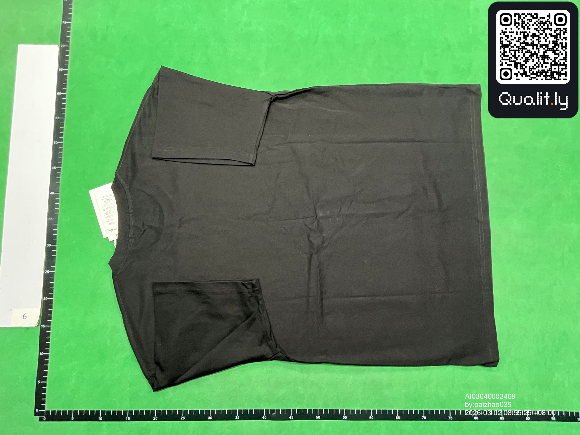 T-shirt — foto QC 2 de 4