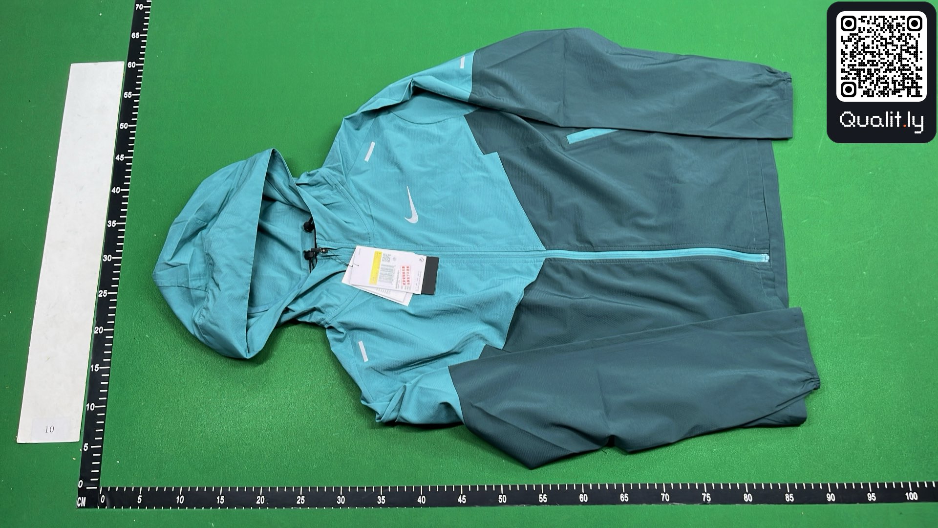 Jacket QC photo 2 of 4