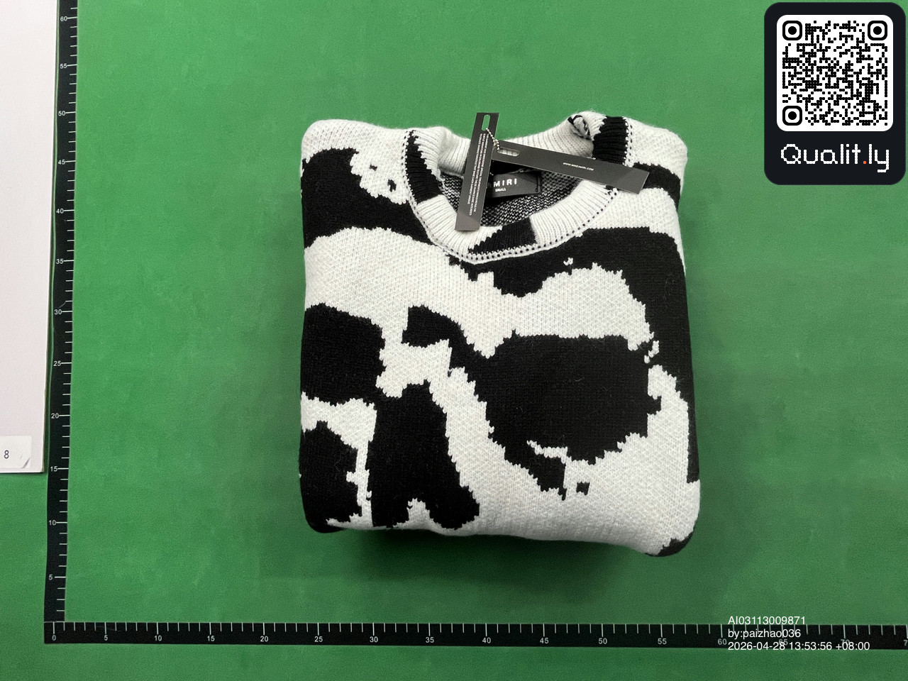 Sweater QC photo 1 of 24