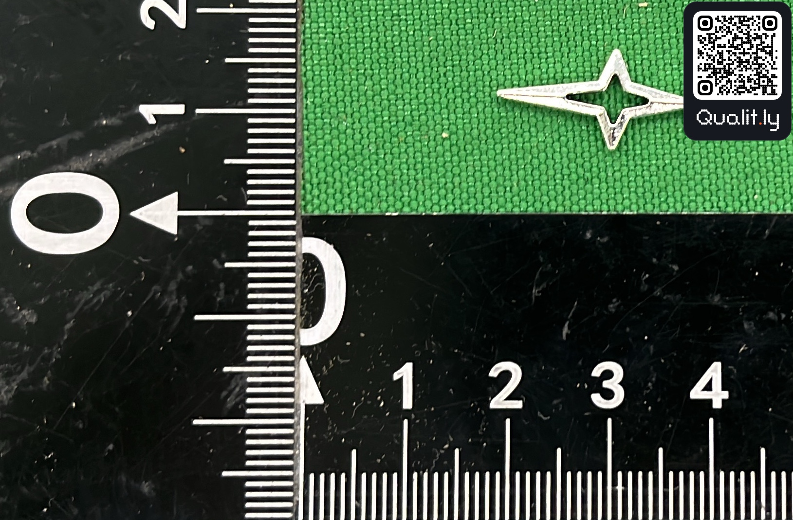 Gioiello — foto QC 3 di 3
