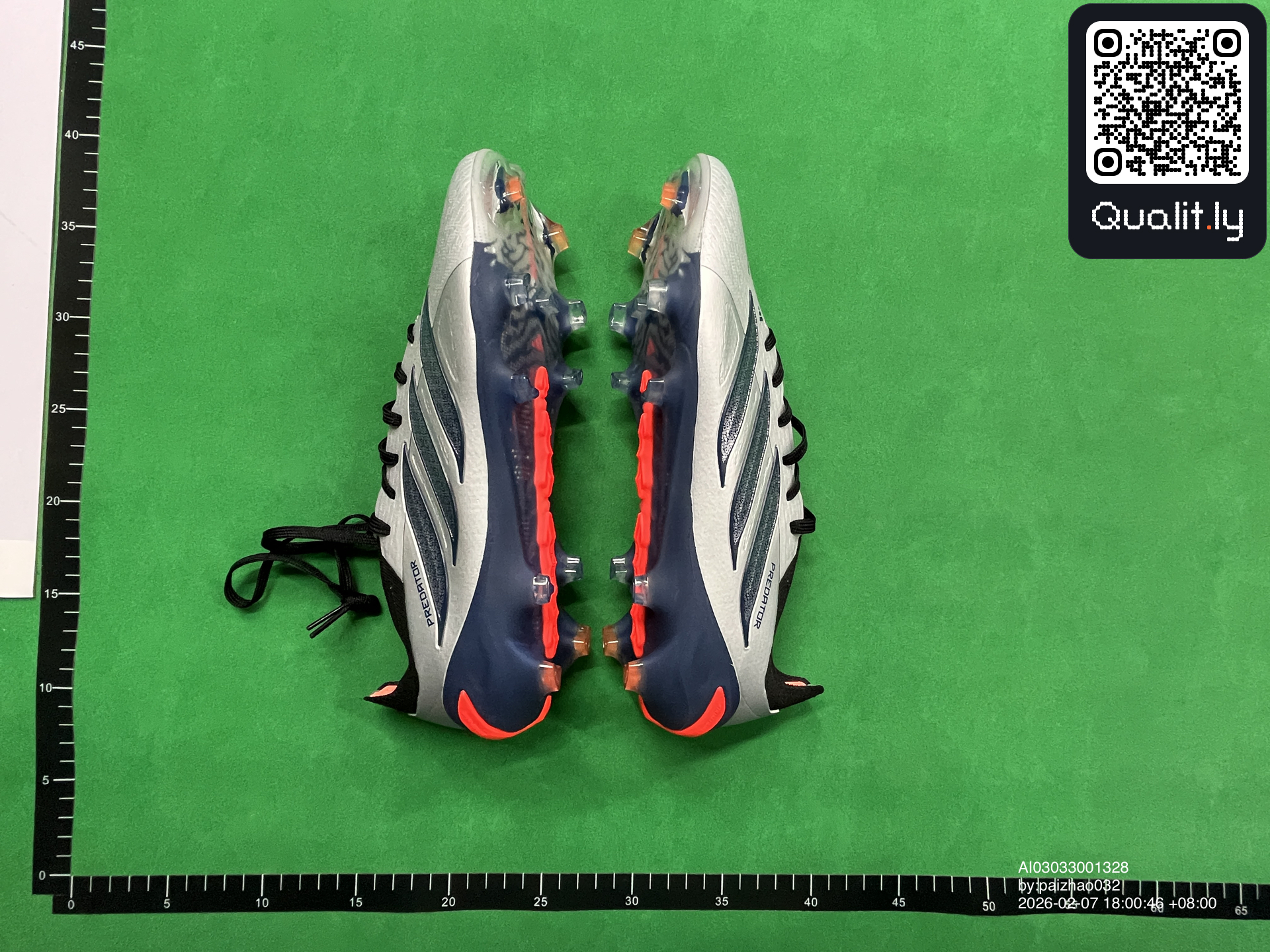 球鞋 QC 照片 2 / 12