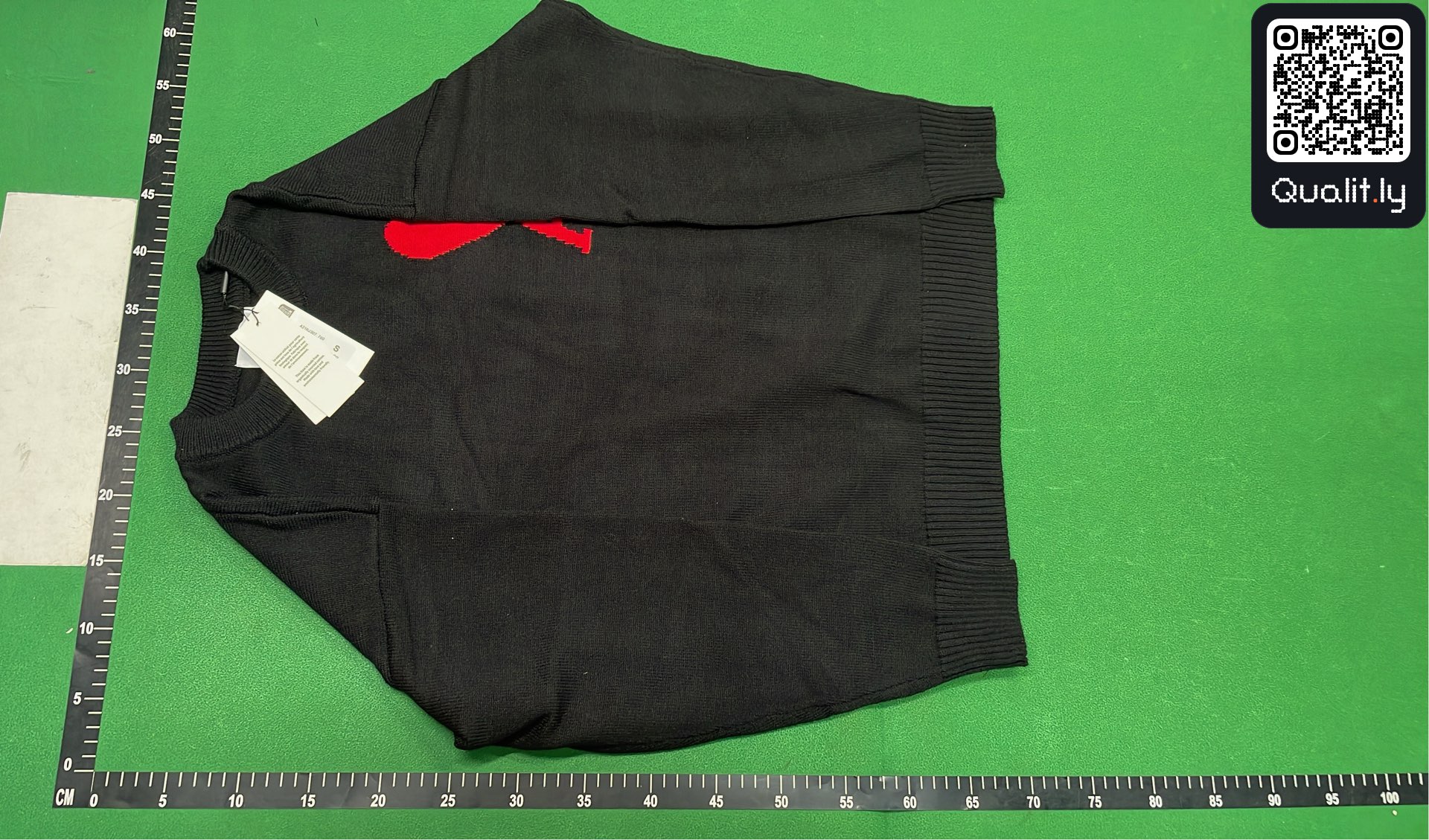 Sweater QC photo 2 of 8