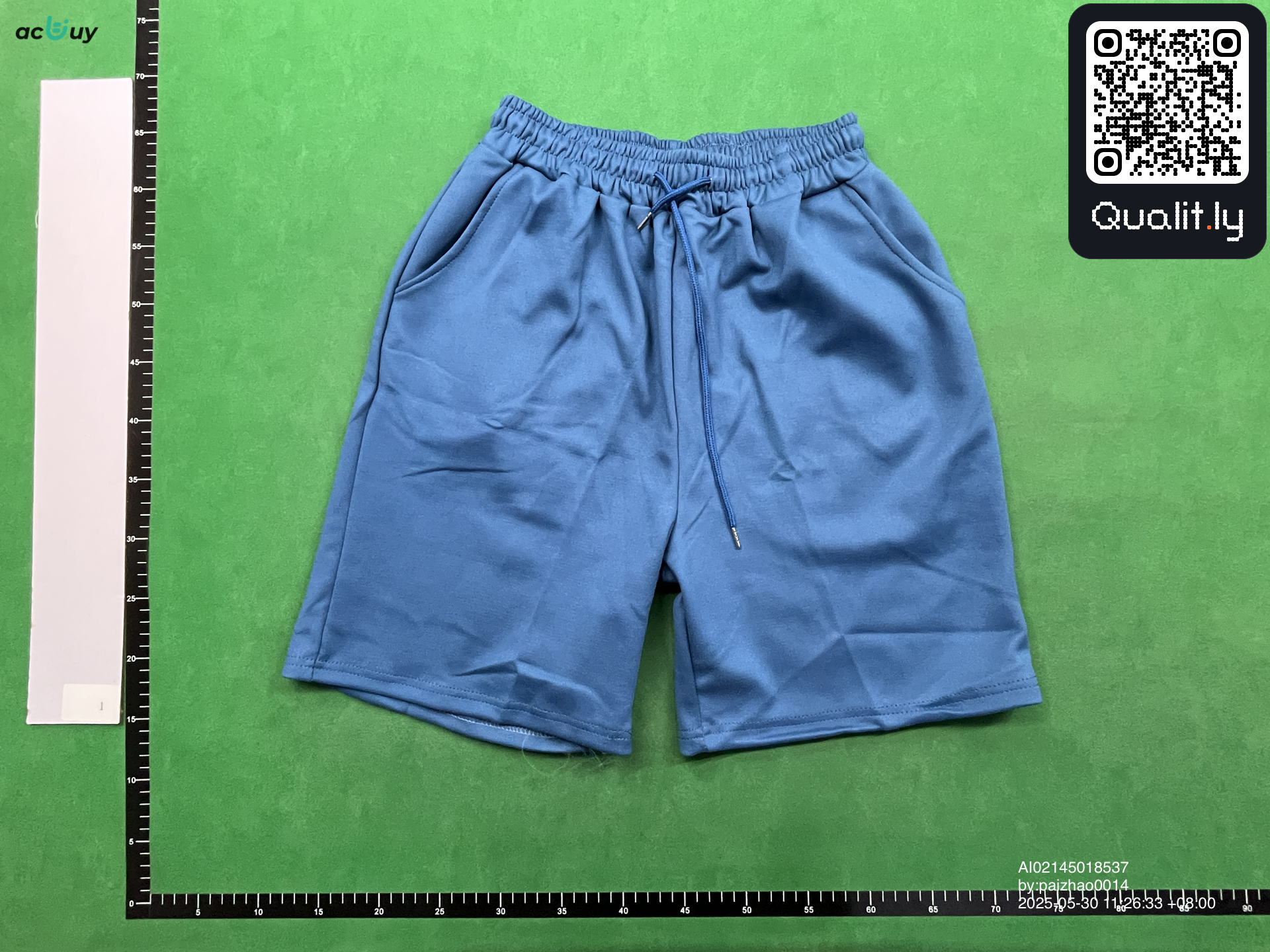 Hoodie — QC-Foto 3 von 4