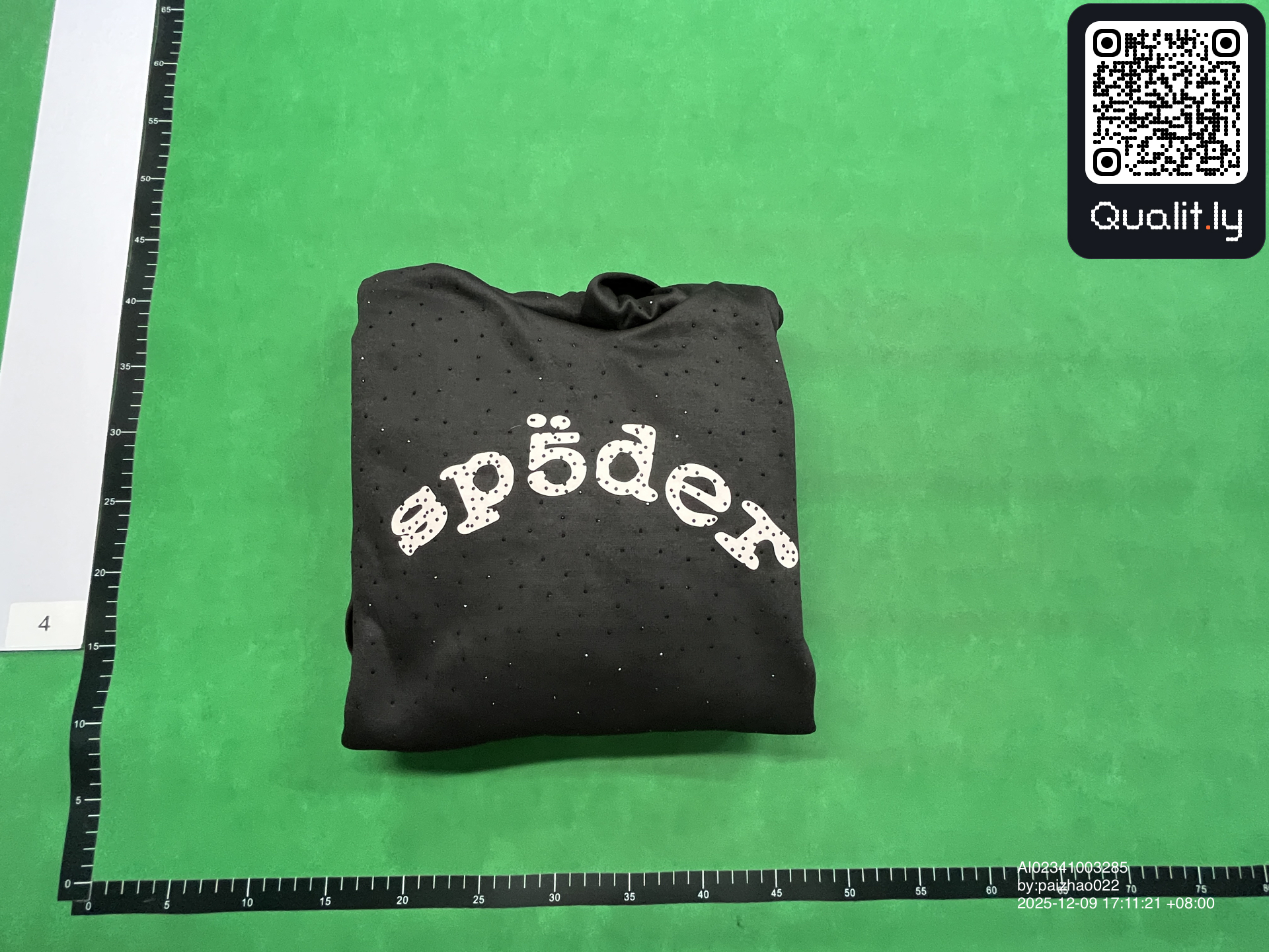 连帽卫衣 QC 照片 1 / 4