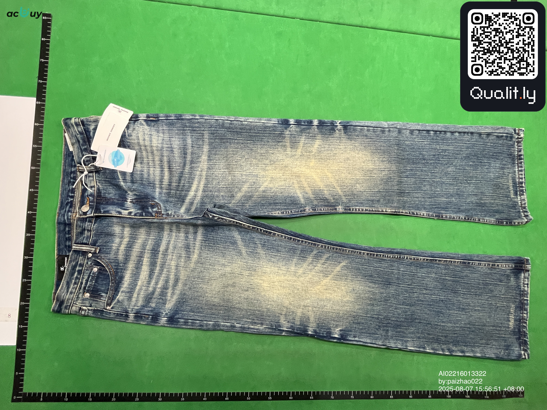 Jeans — QC-Foto 3 von 4