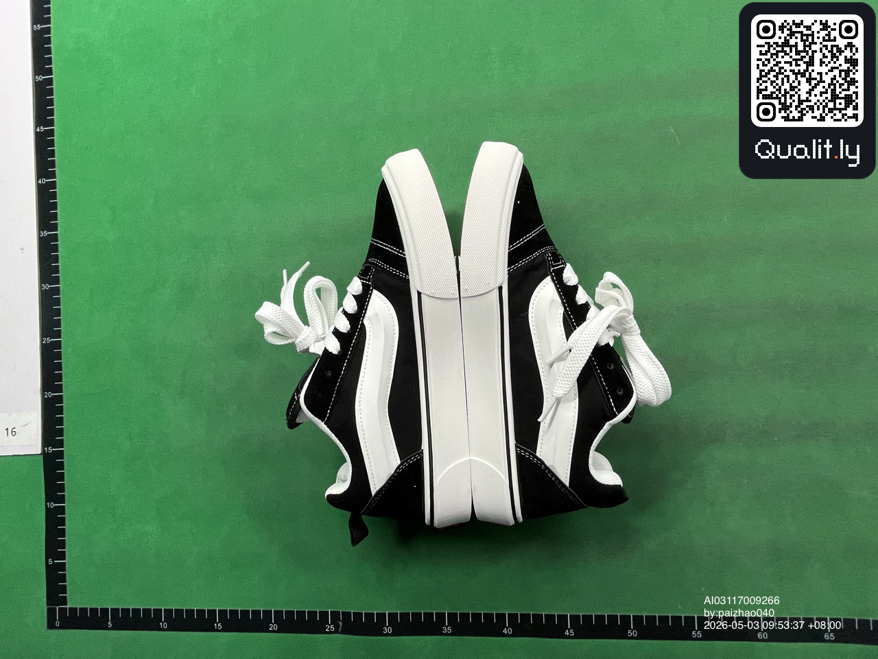 Sneakers QC photo 3 of 6