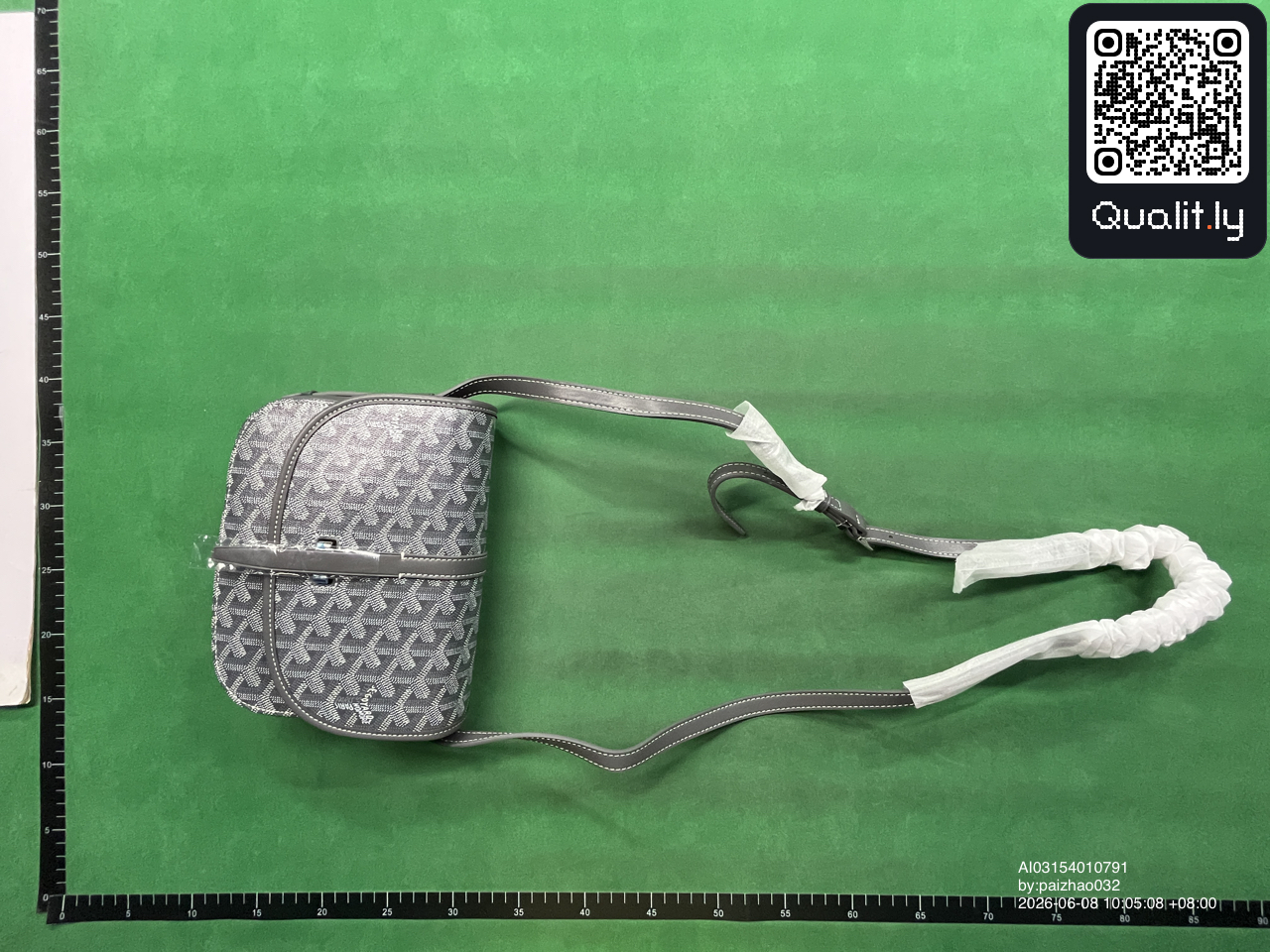 Bag QC photo 1 of 54