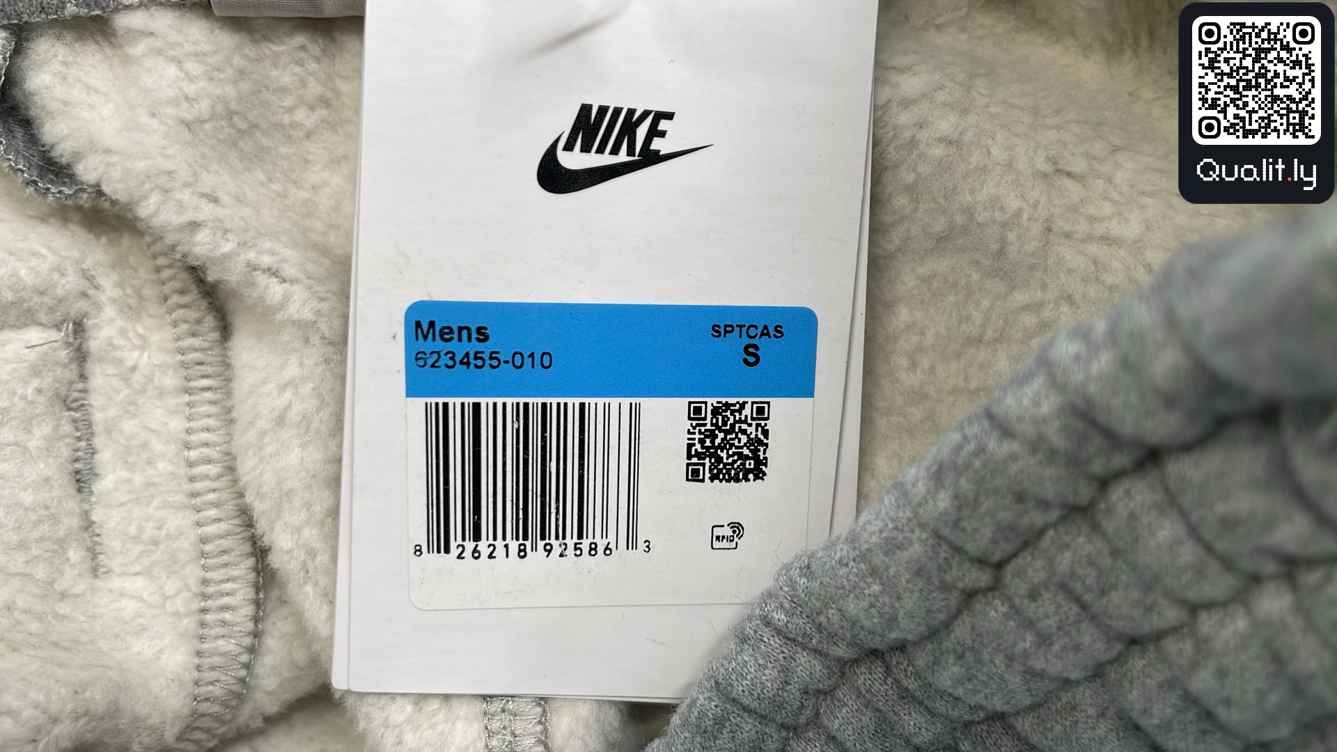 Pants QC photo 1 of 78