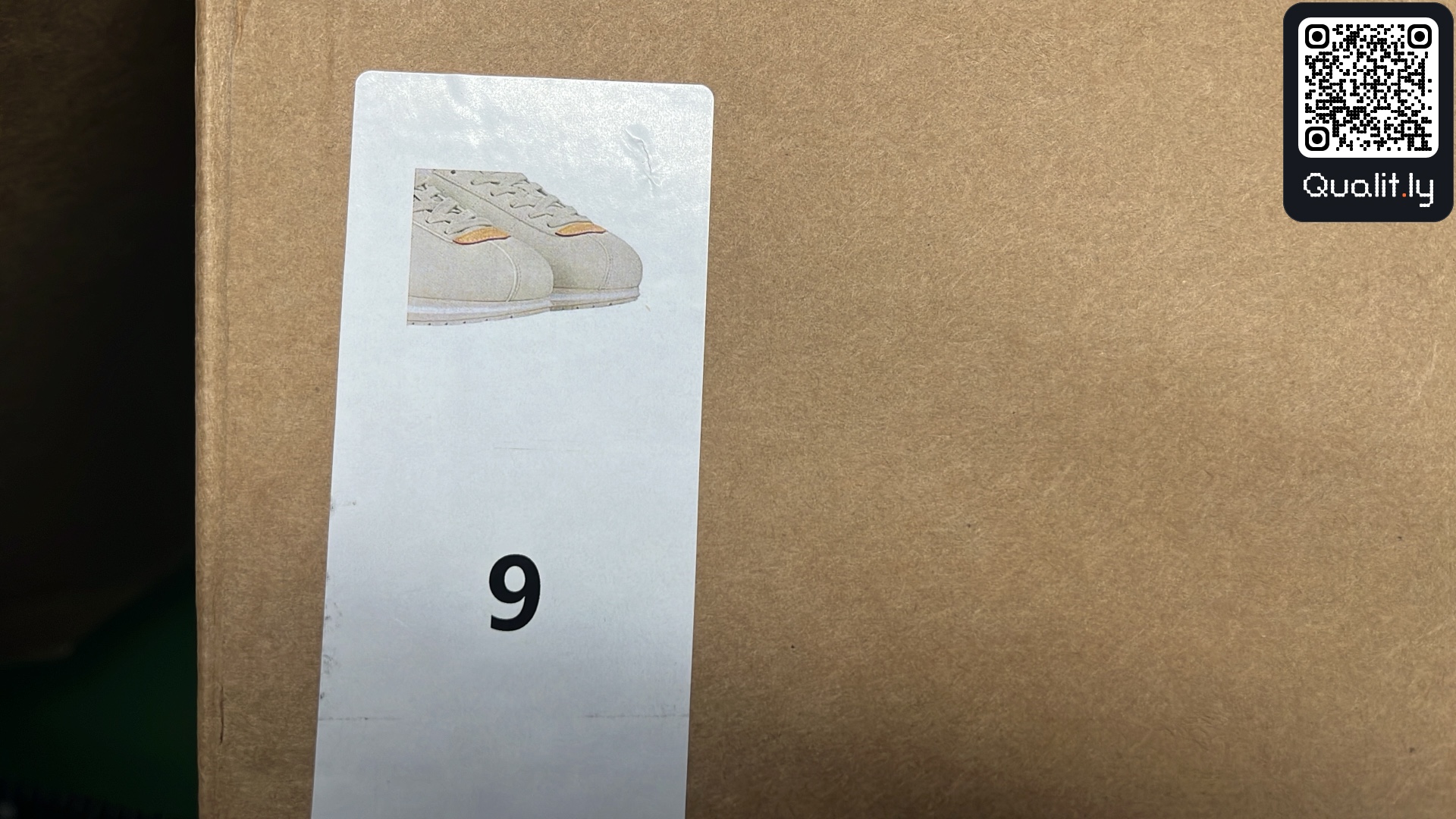 Sneakers QC photo 2 of 6