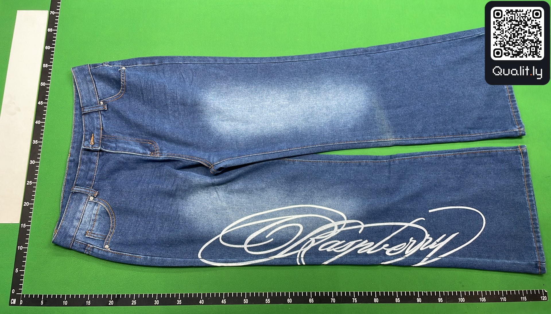 Jeans — QC-foto 2 van 16