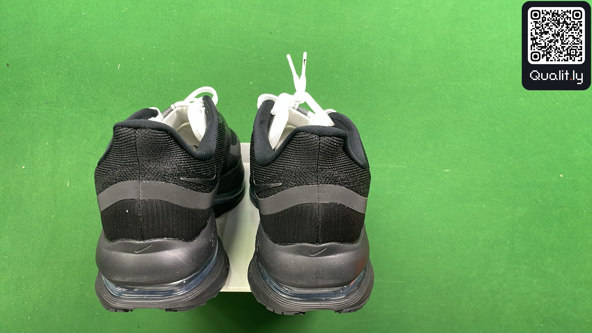 Sneakers QC photo 3 of 6