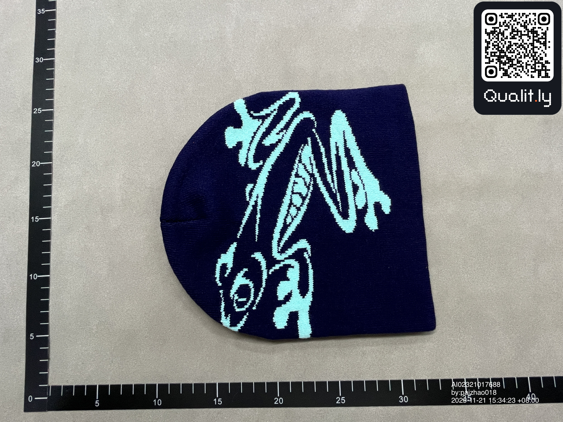 Mütze — QC-Foto 1 von 3