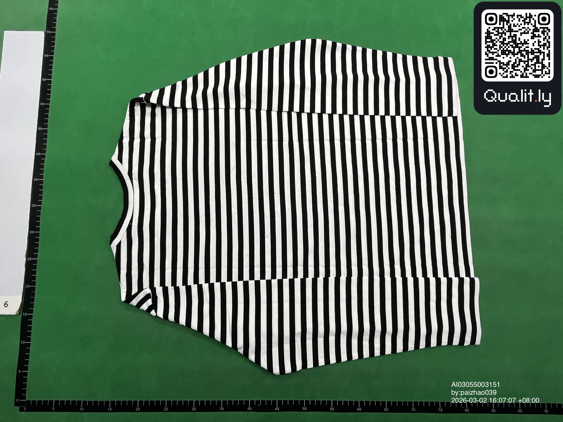 T-Shirt — QC-Foto 1 von 26
