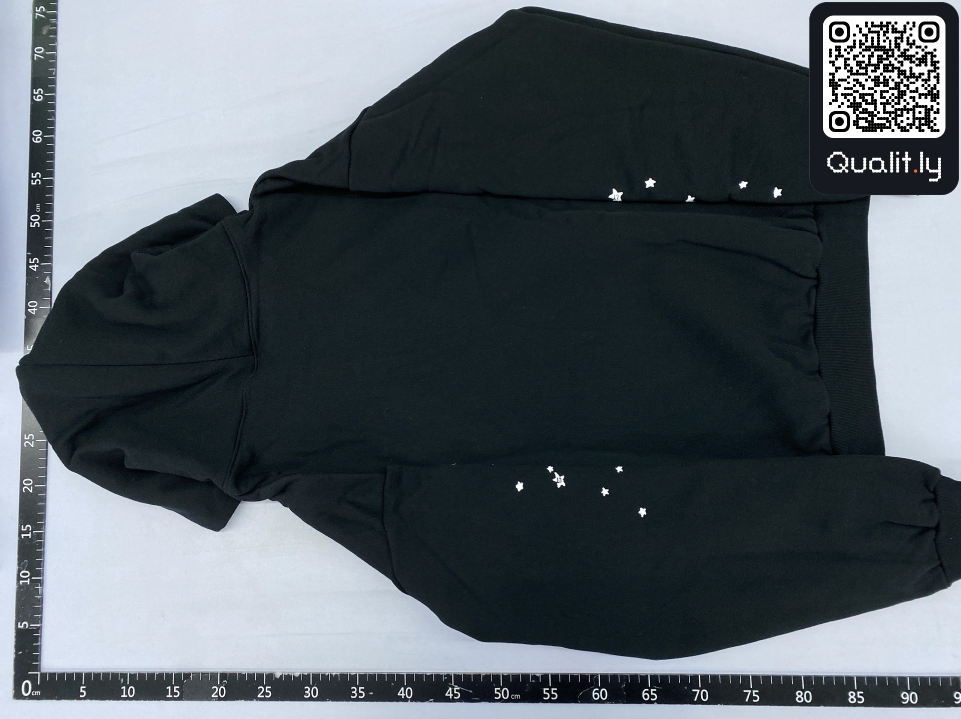 Hoodie QC photo 3 of 142