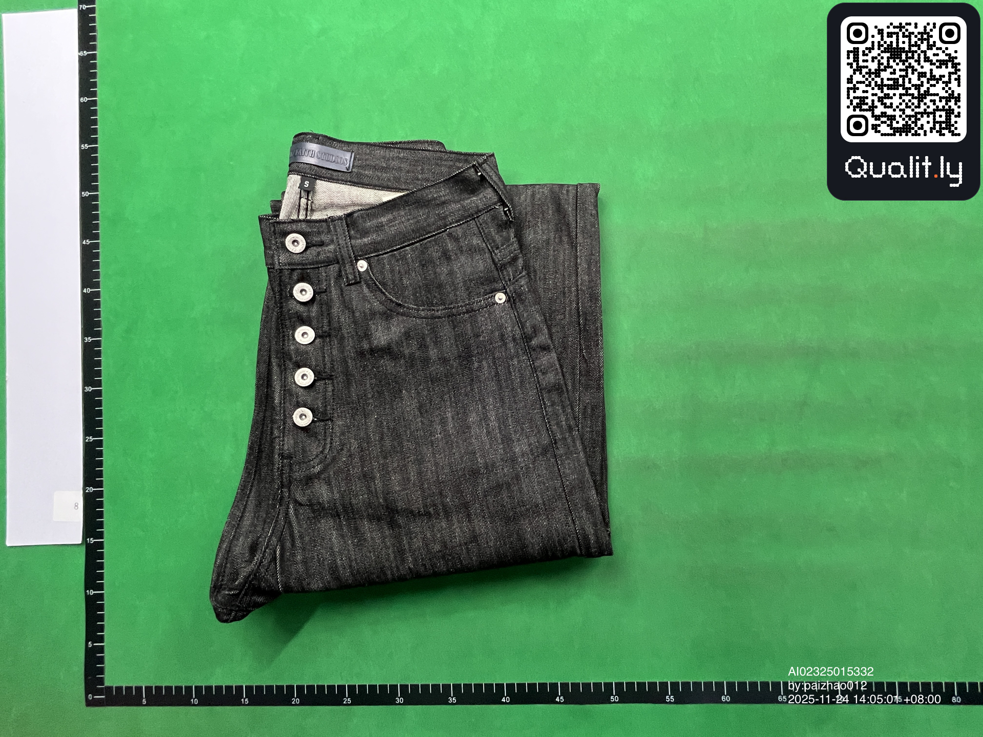 牛仔裤 QC 照片 1 / 12