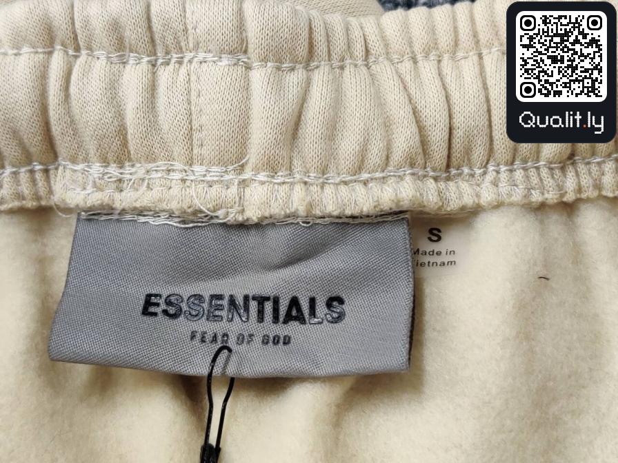 Pants QC photo 3 of 20