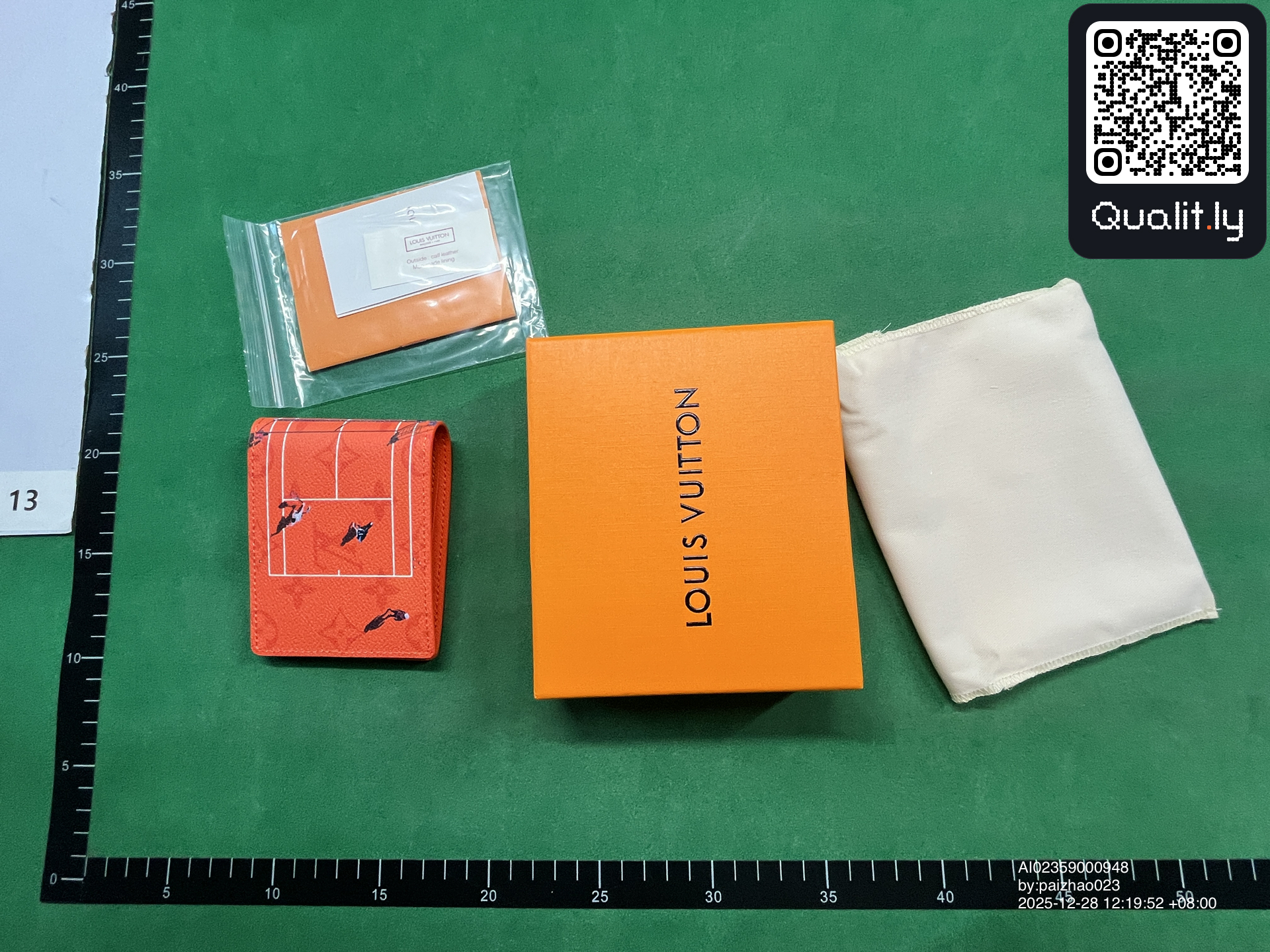 Geldbörse — QC-Foto 3 von 33