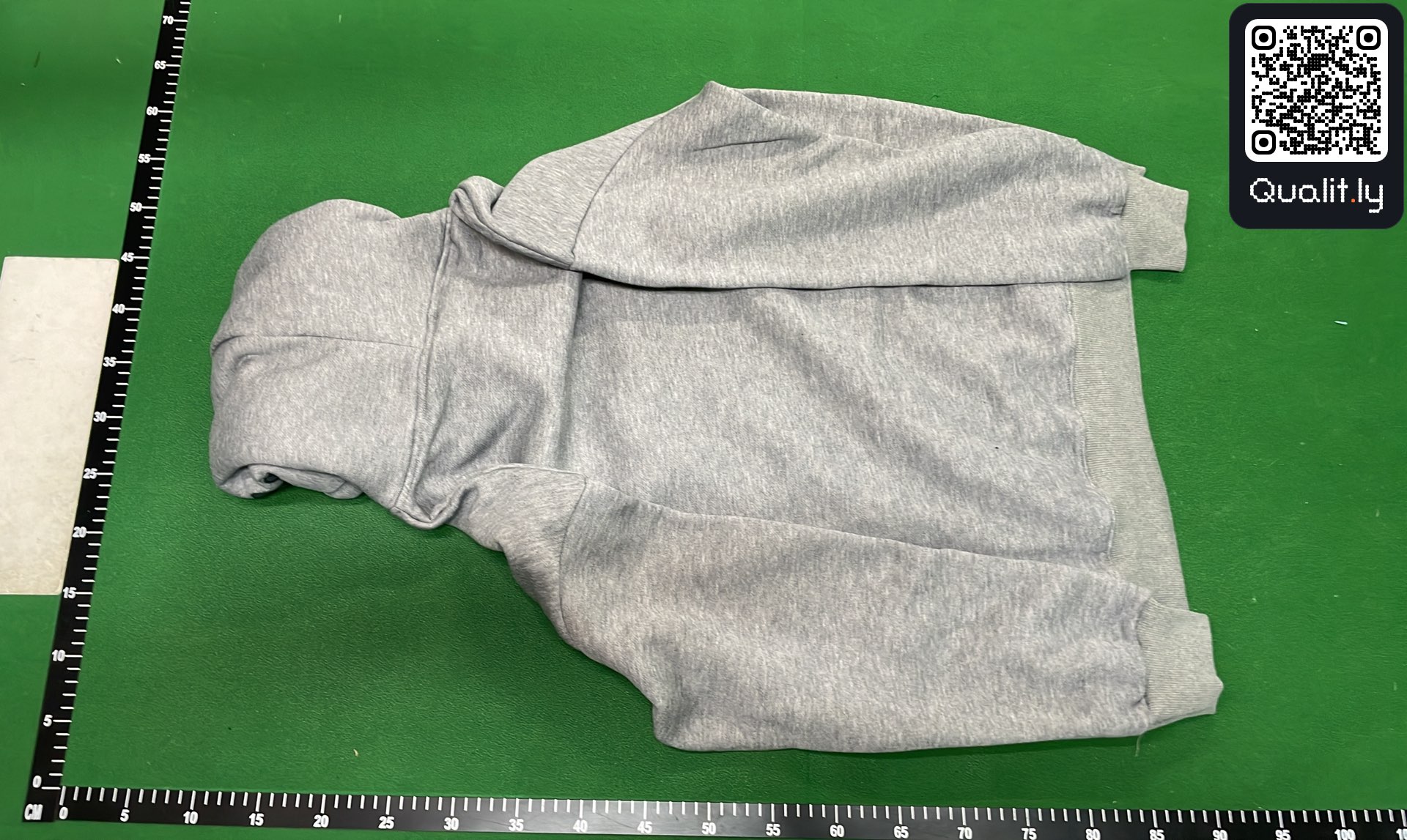 Hoodie — QC-Foto 3 von 15