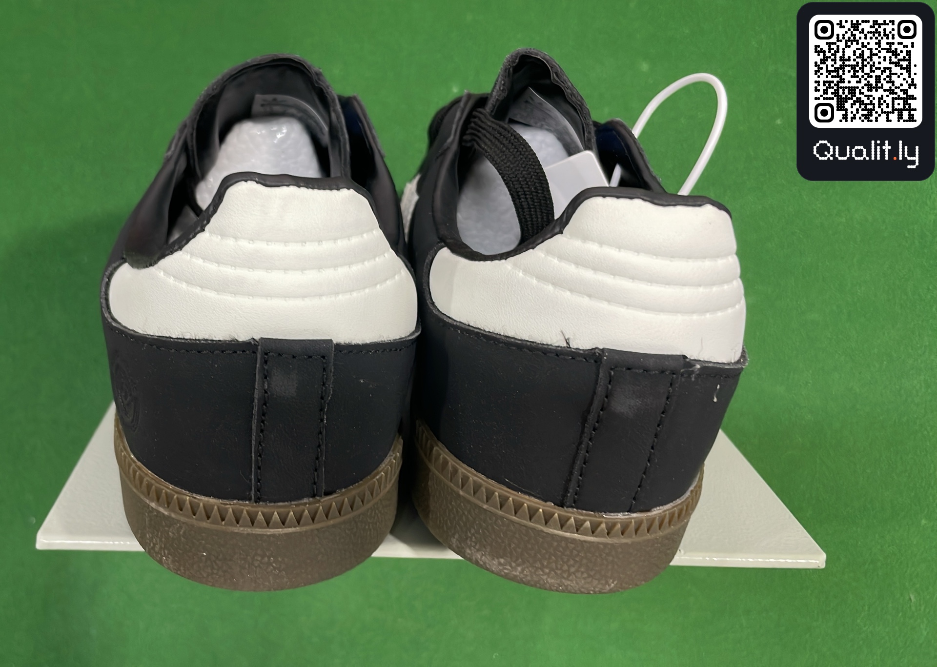 Sneakers QC photo 3 of 6