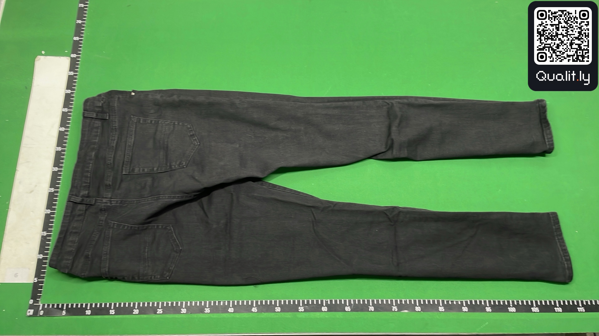 牛仔裤 QC 照片 3 / 12