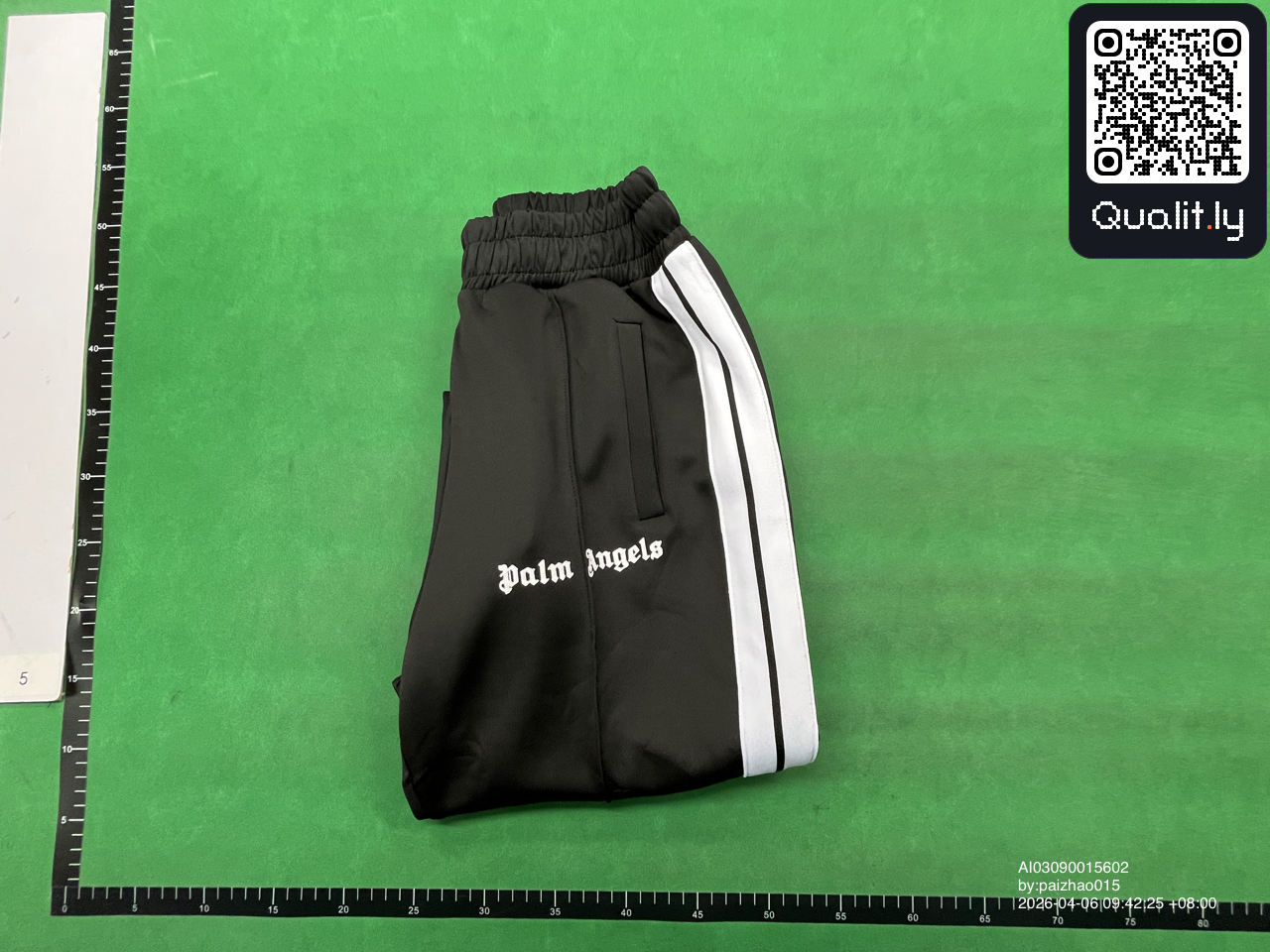 Pants QC photo 1 of 56